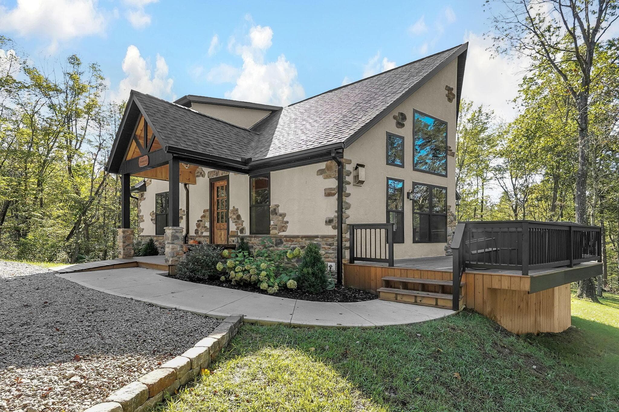 5808 Township Road 250, Logan, OH 43138