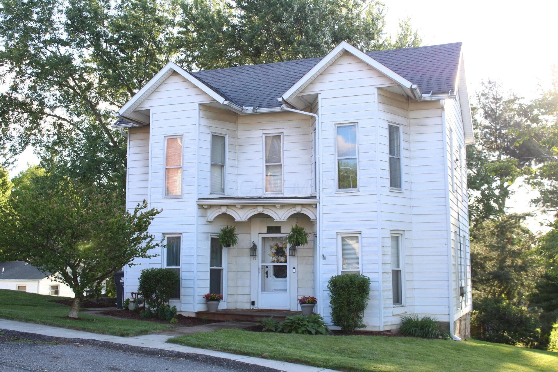15 Southwest Street, Thornville, OH 43076