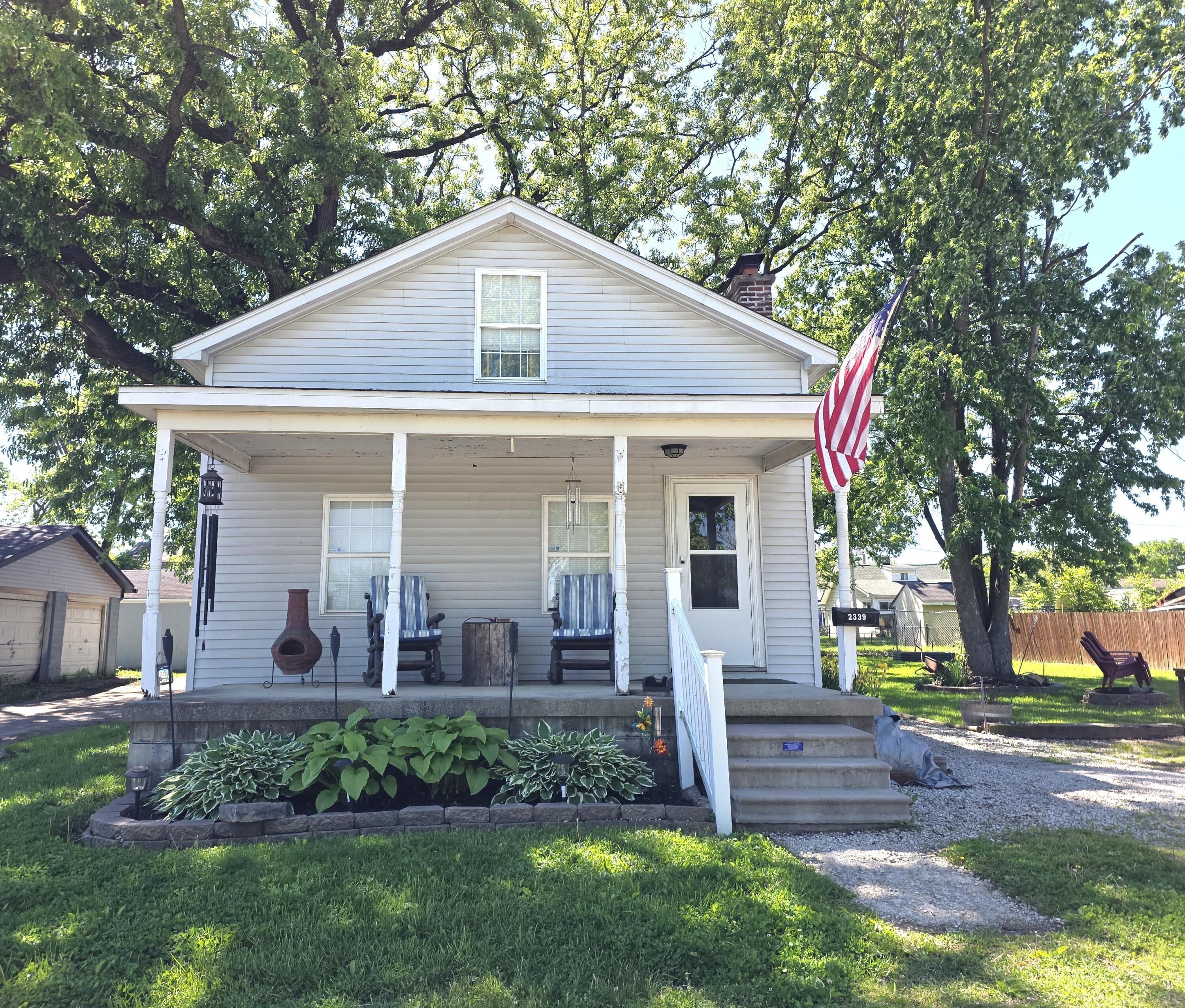 2339 Lenore Avenue, Columbus, OH 43204