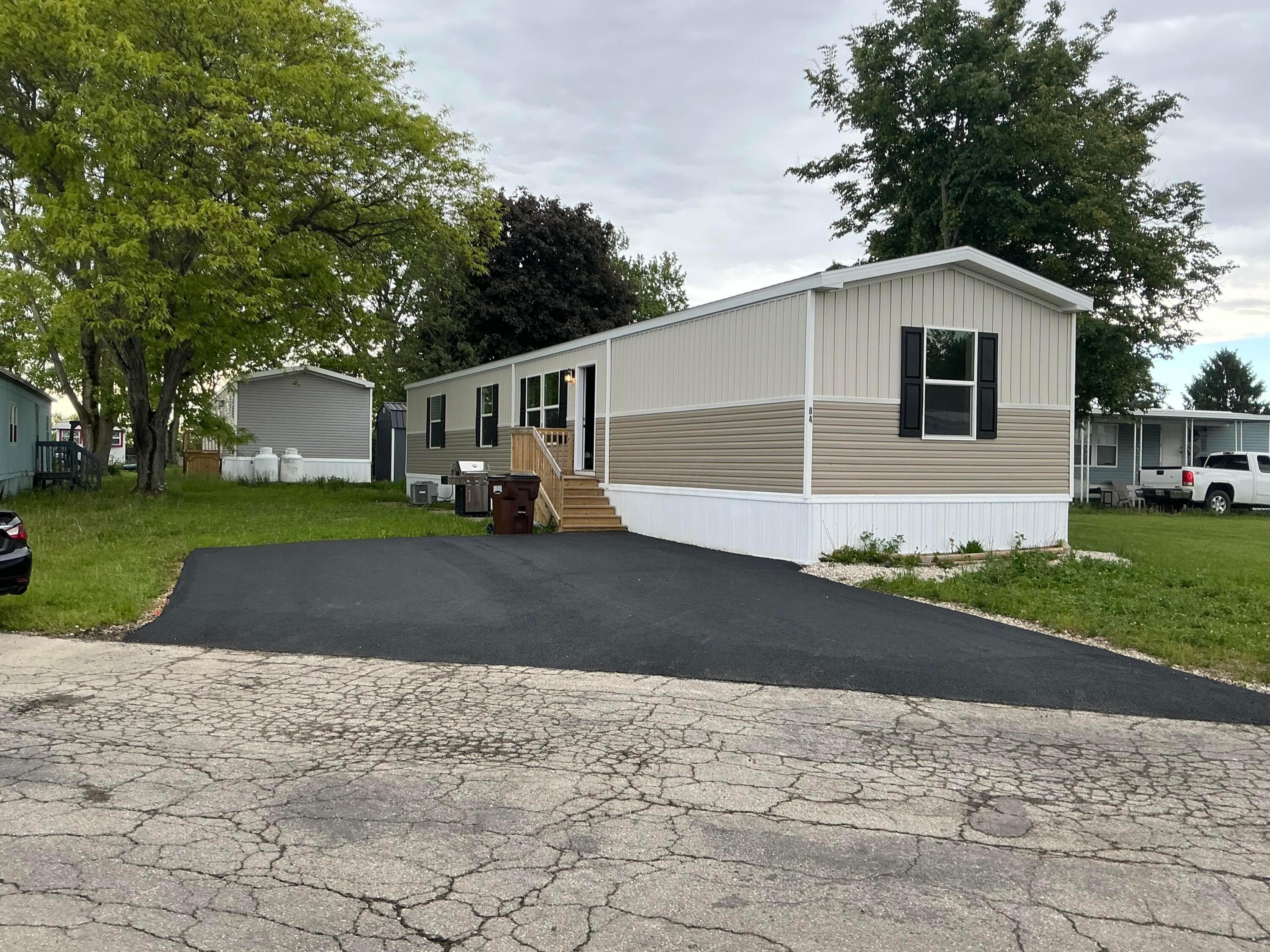 8565 Smith Calhoun Road #84, Plain City, OH 43064