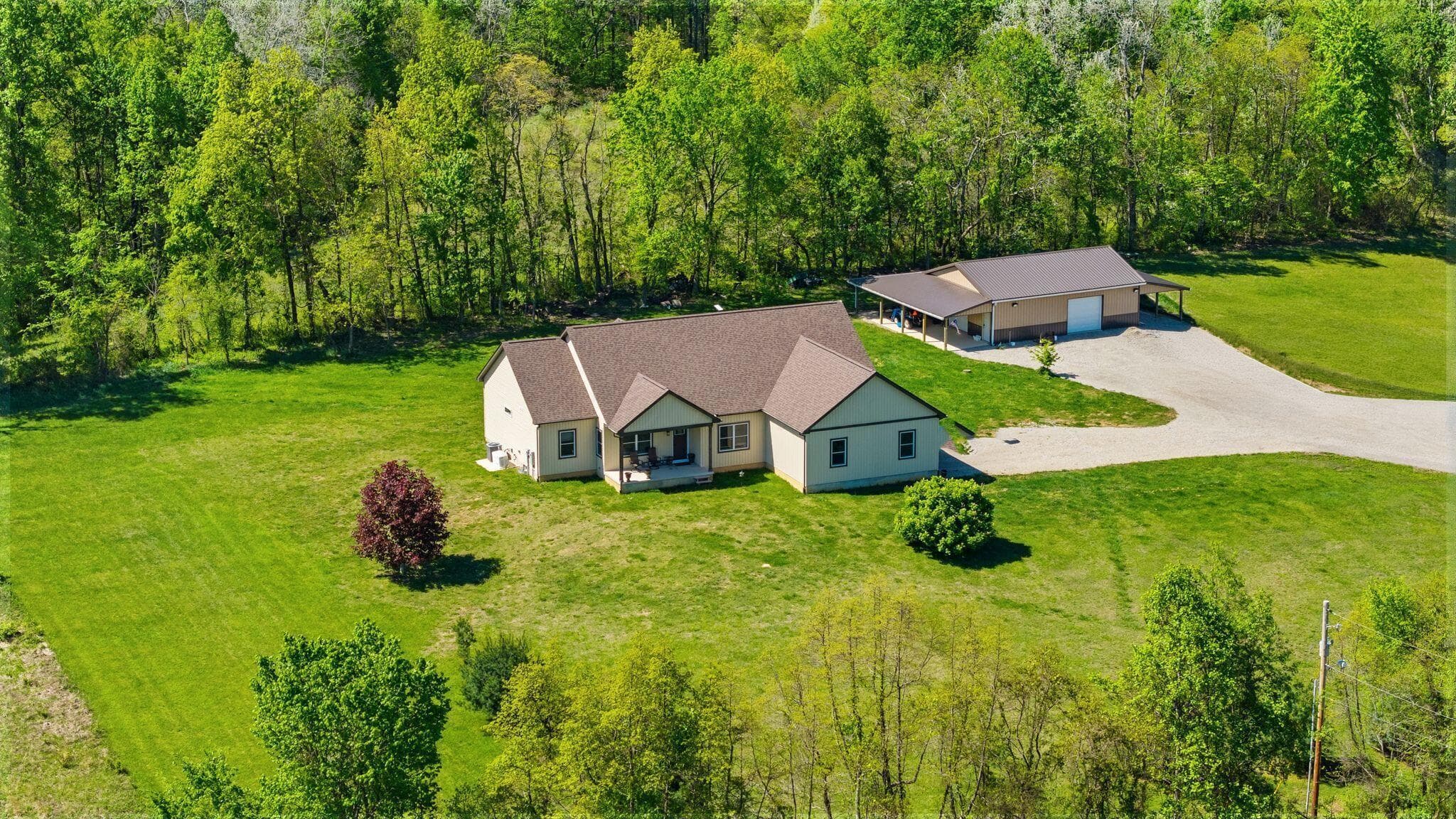 8895 Portie-Flamingo Road Road, New Lexington, OH 43764