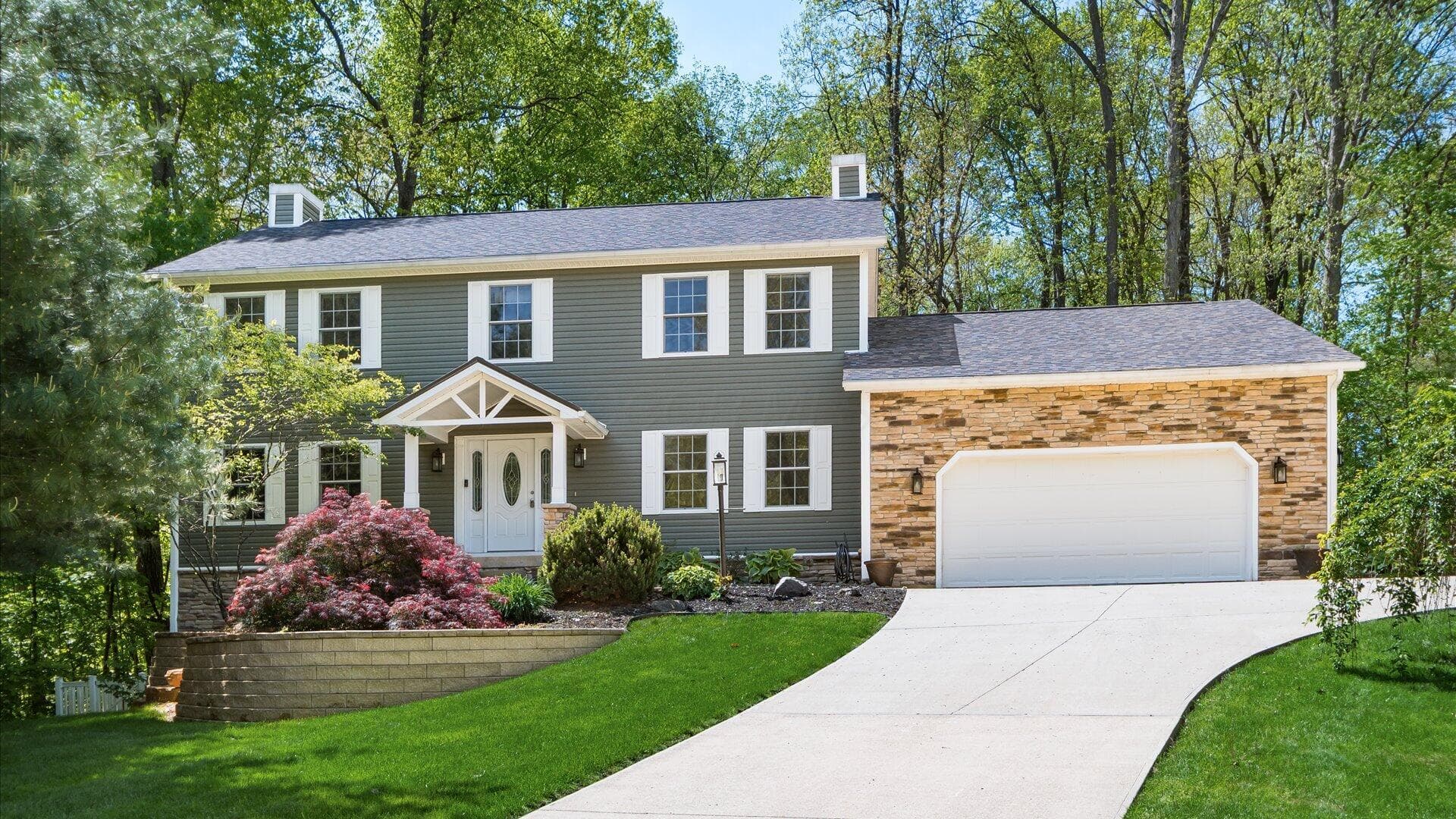 5180 Pine Valley Drive, Zanesville, OH 43701