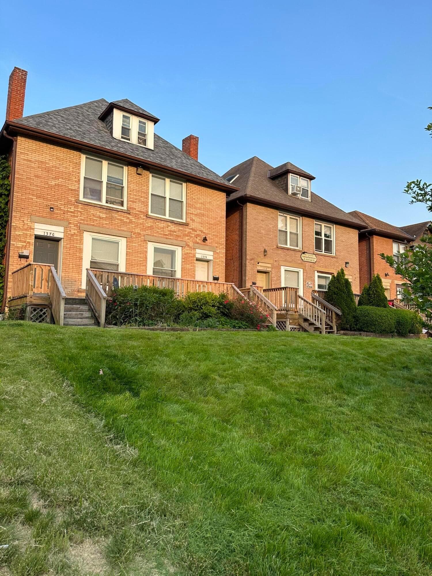 1374-1376 Indianola Avenue, Columbus, OH 43201