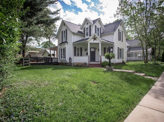 518 E Hamtramck Street, Mount Vernon, OH 43050