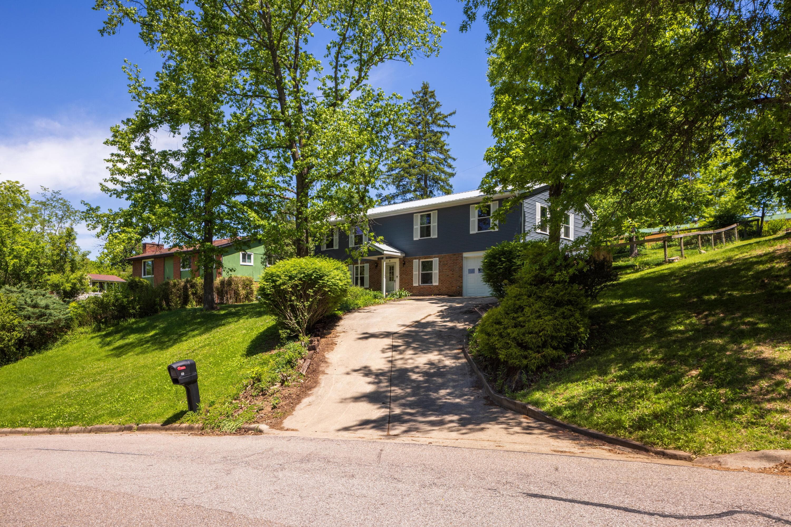 49 Canterbury Drive, Athens, OH