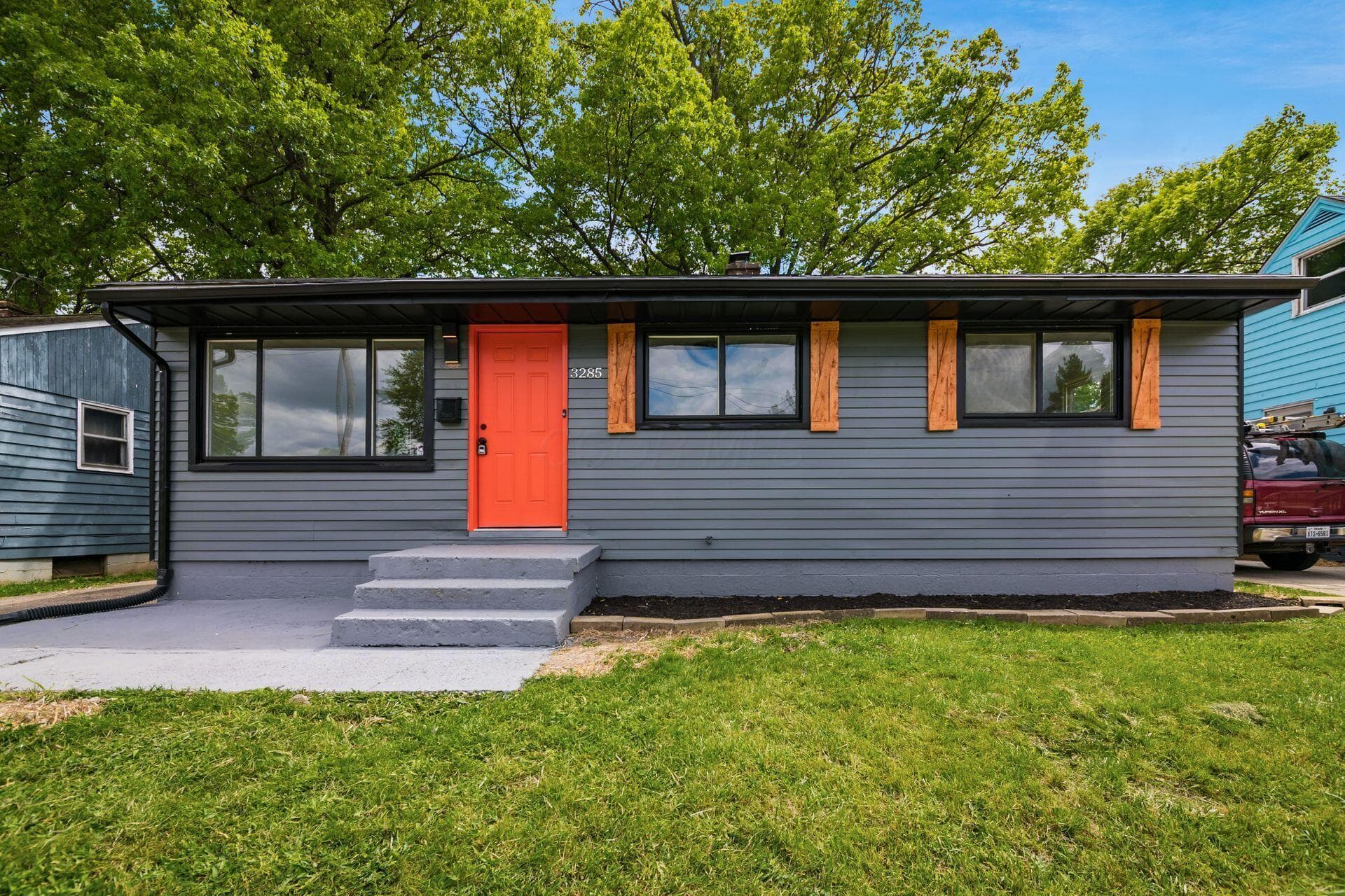 3285 Towers Court S, Columbus, OH 43227
