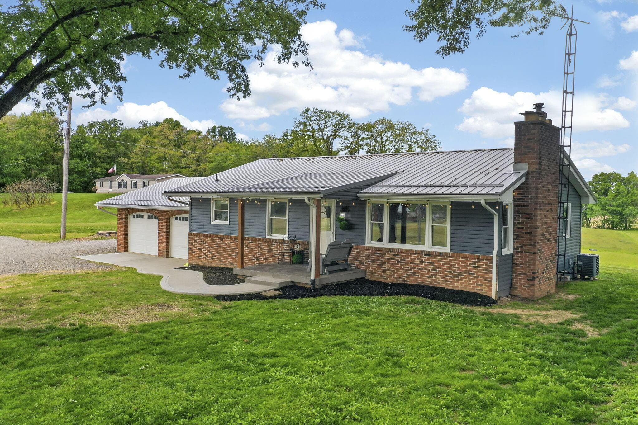 561 County Line Road NE, Bremen, OH 43107