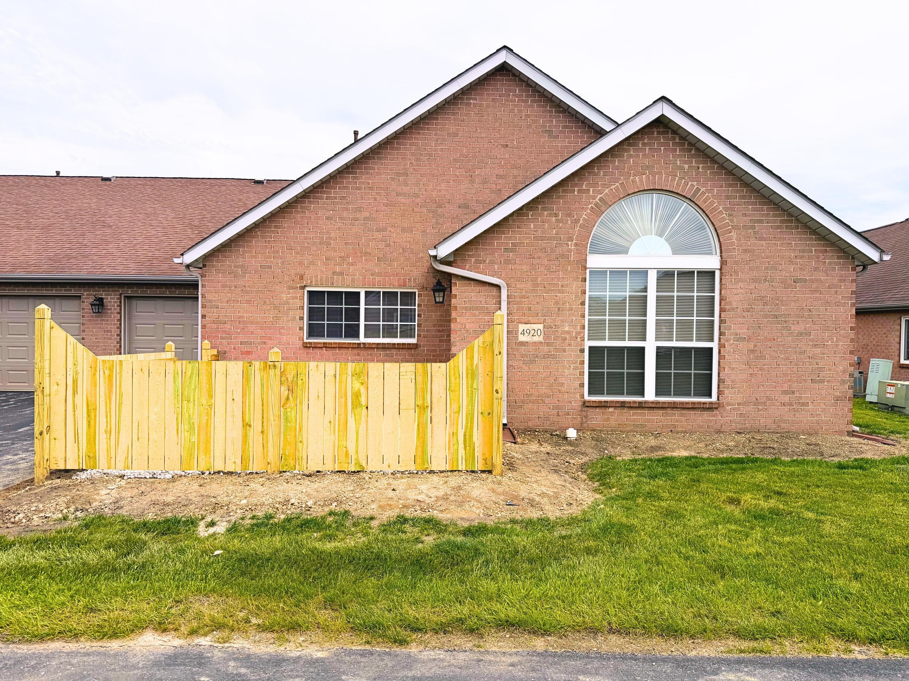 4920 Meadow Run Drive, Hilliard, OH 43026