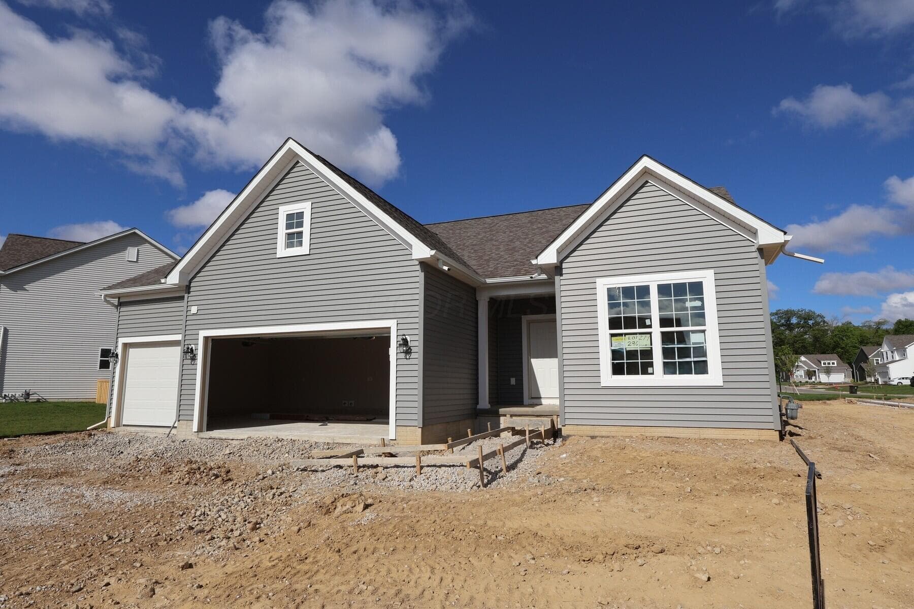 290 Olympic Loop, Commercial Point, OH 43116