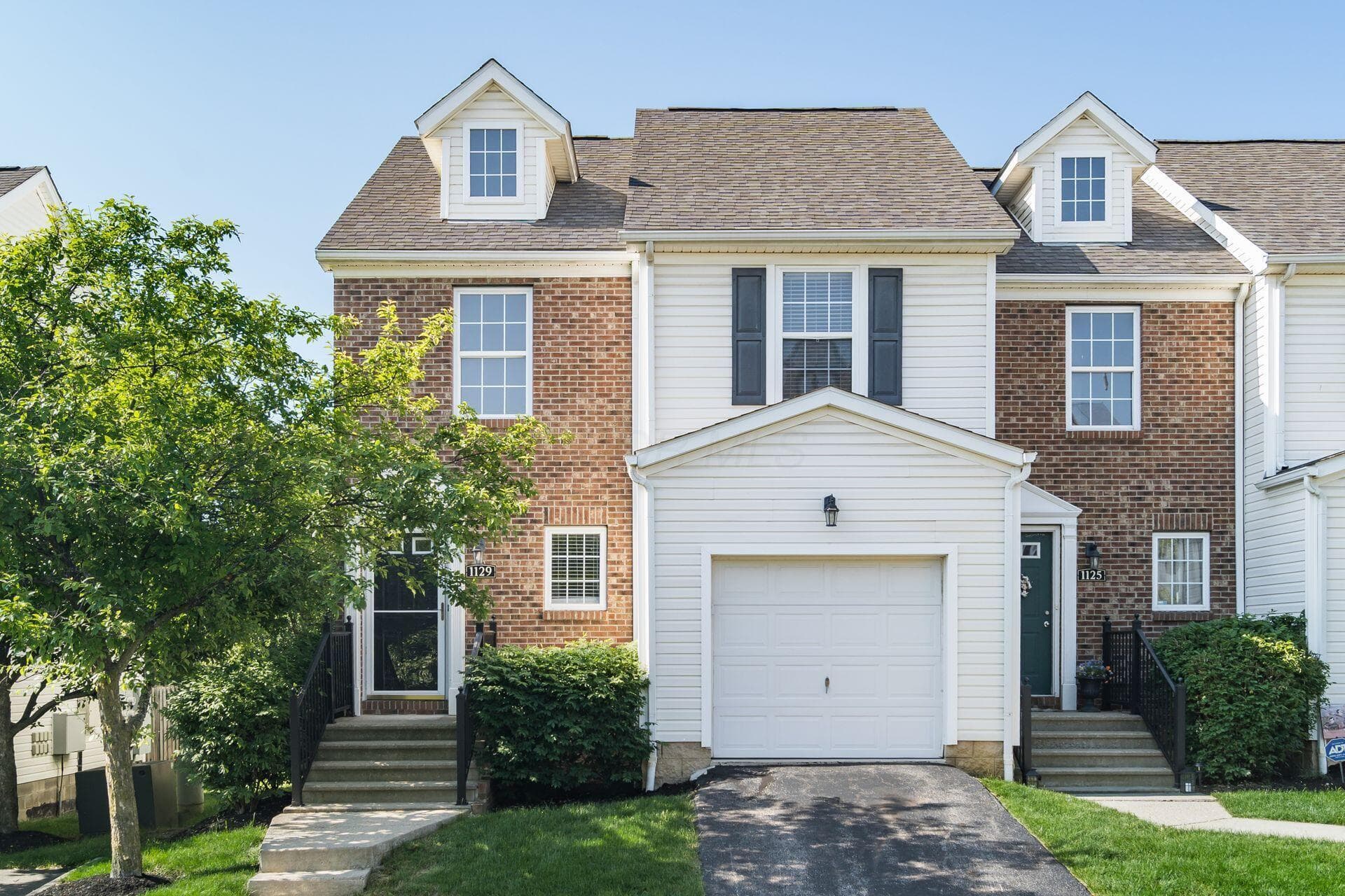 1129 Green Knoll Drive, Westerville, OH