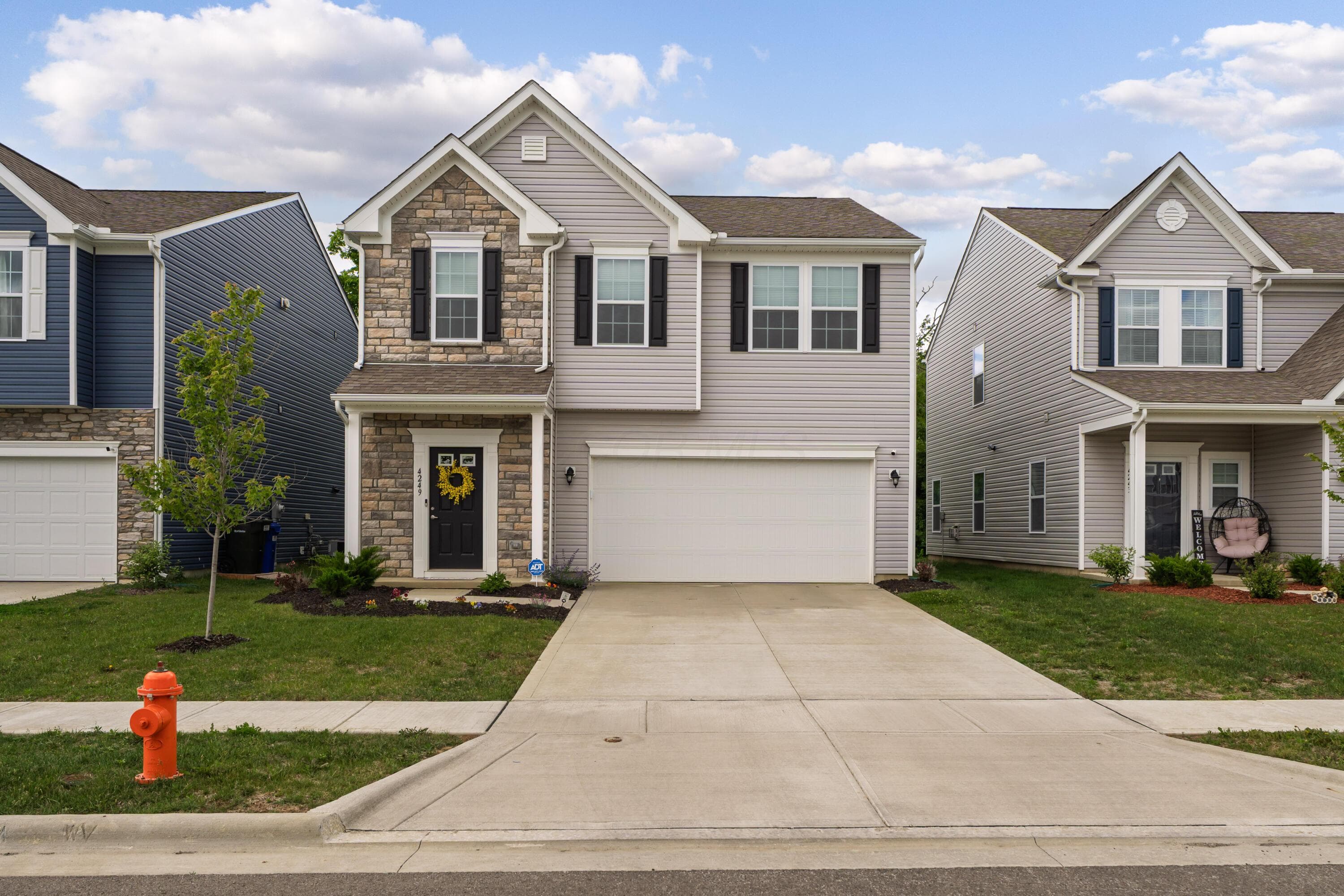 4249 Portwatch Drive, Canal Winchester, OH 43110