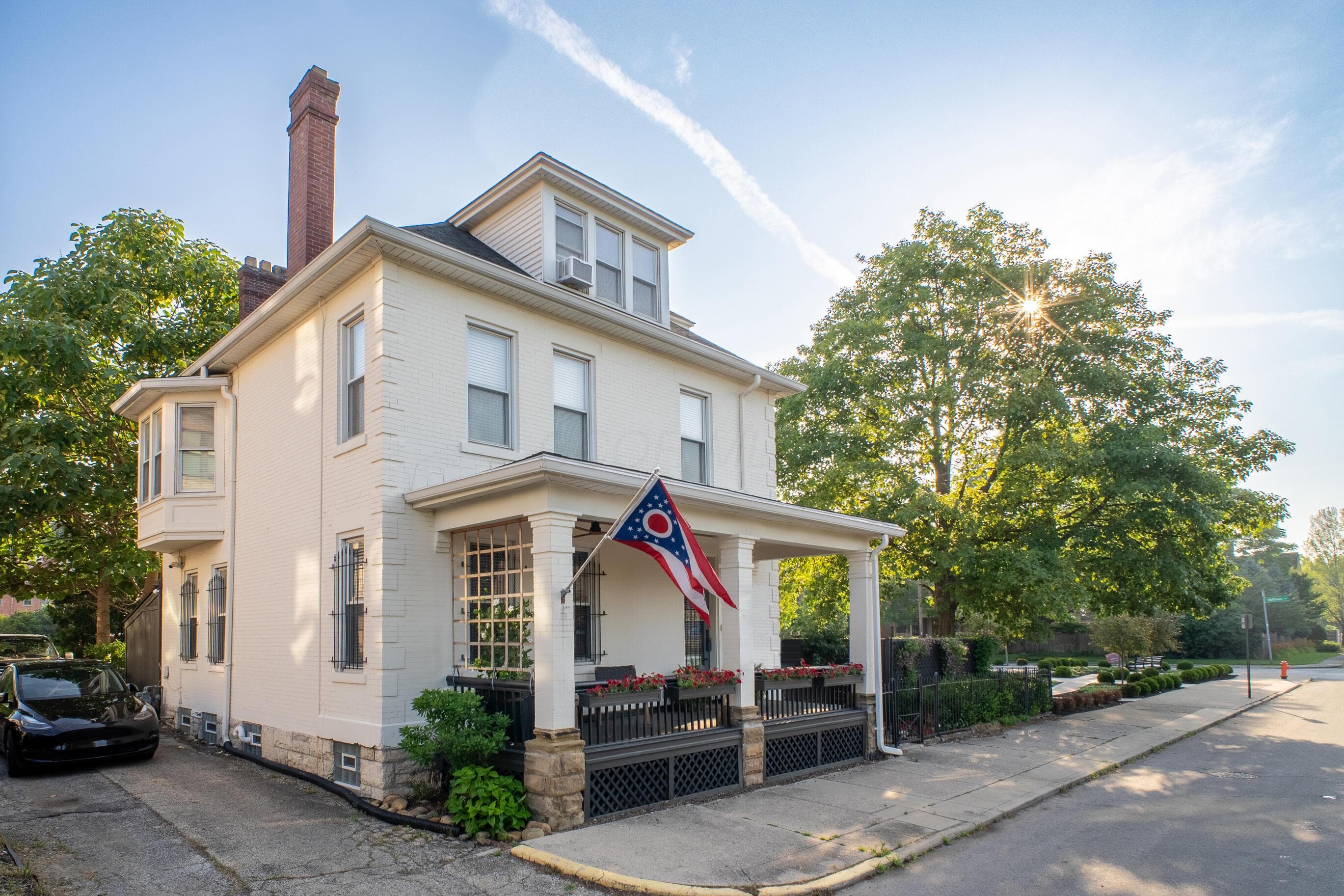 946 Oak Street, Columbus, OH 43205
