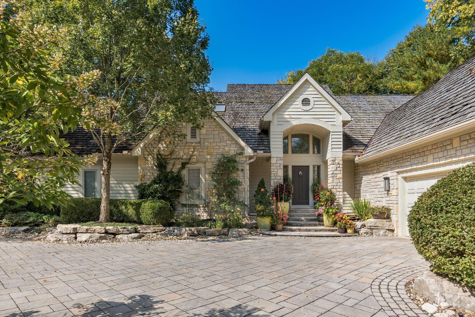 6477 Quarry Lane, Dublin, OH 43017