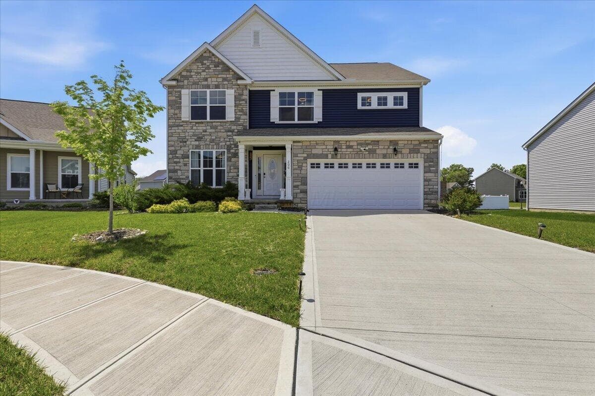 206 Topaz Court, Delaware, OH 43015