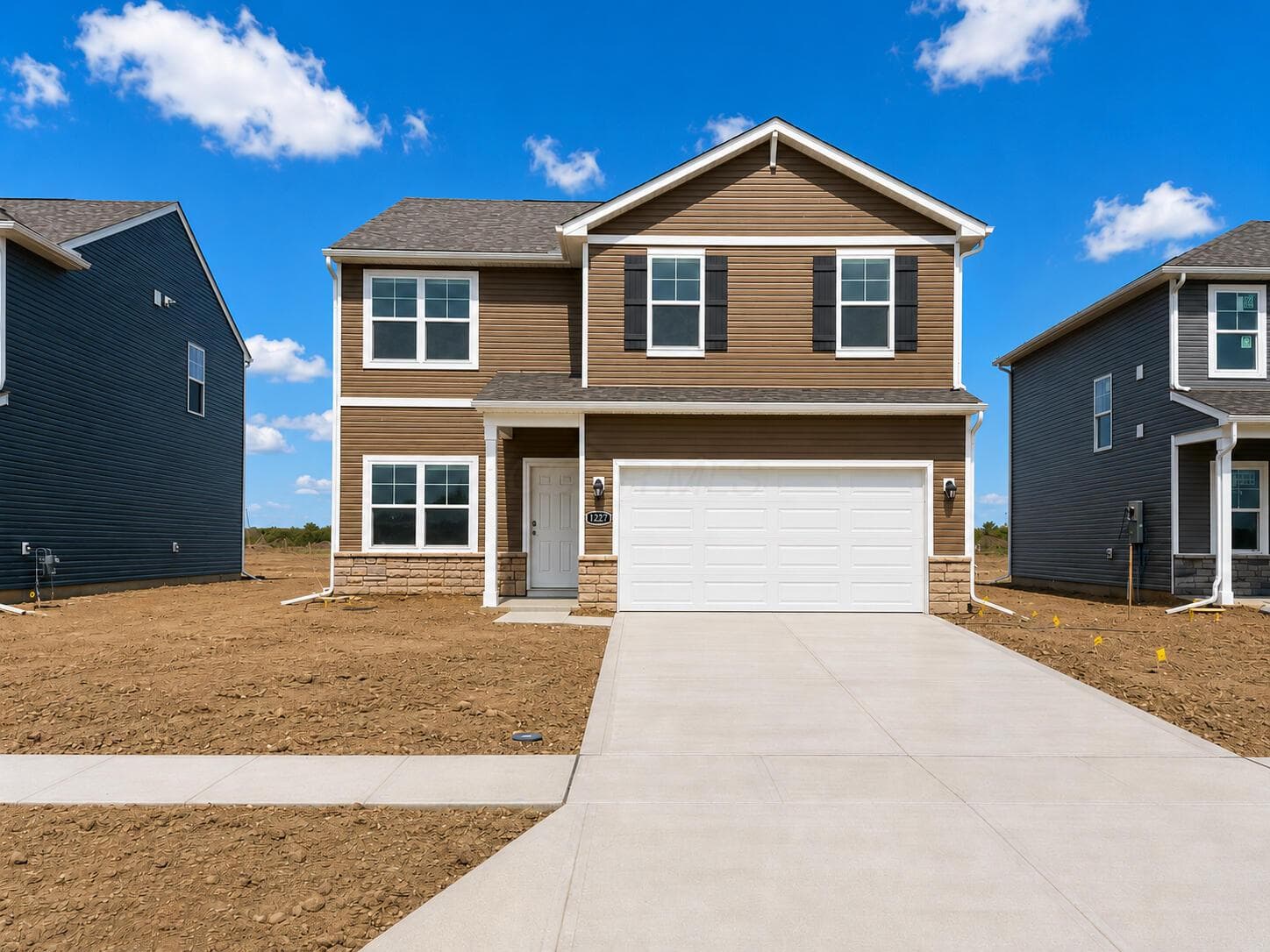 1227 Stratford Way, London, OH 43140
