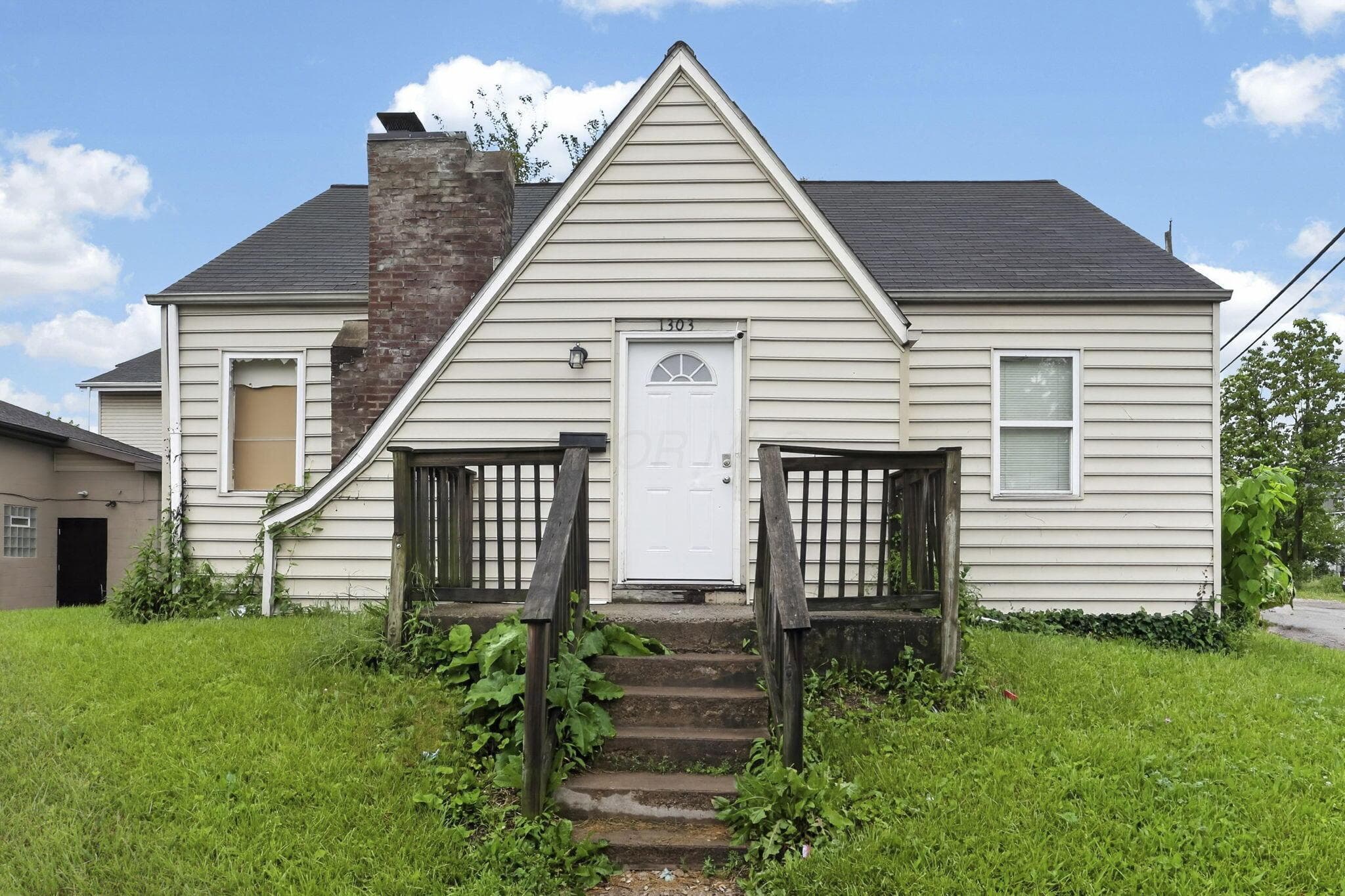1303 E 22nd Avenue, Columbus, OH 43211