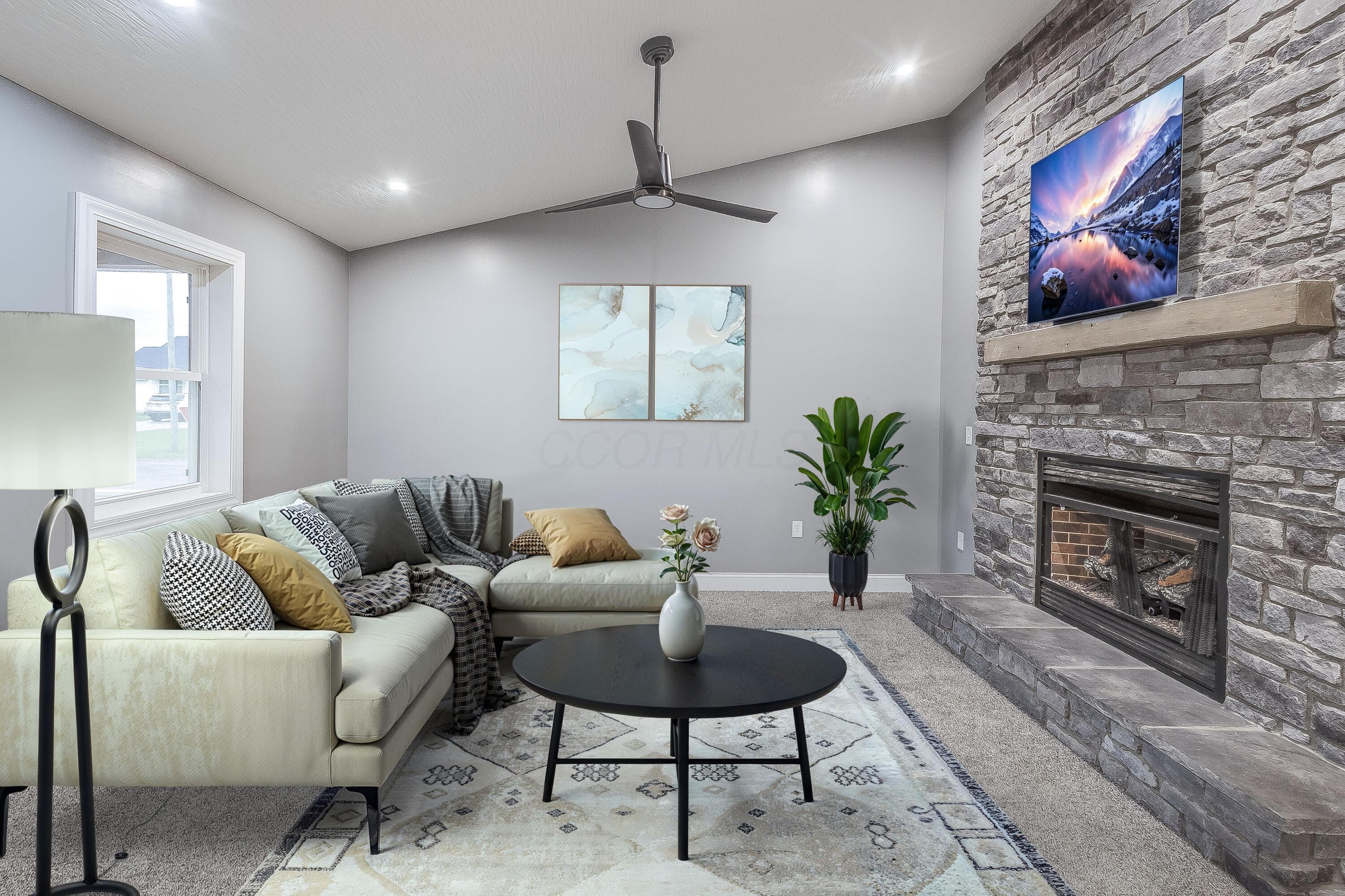 228 E Walnut Street Extension, Danville, OH 43014