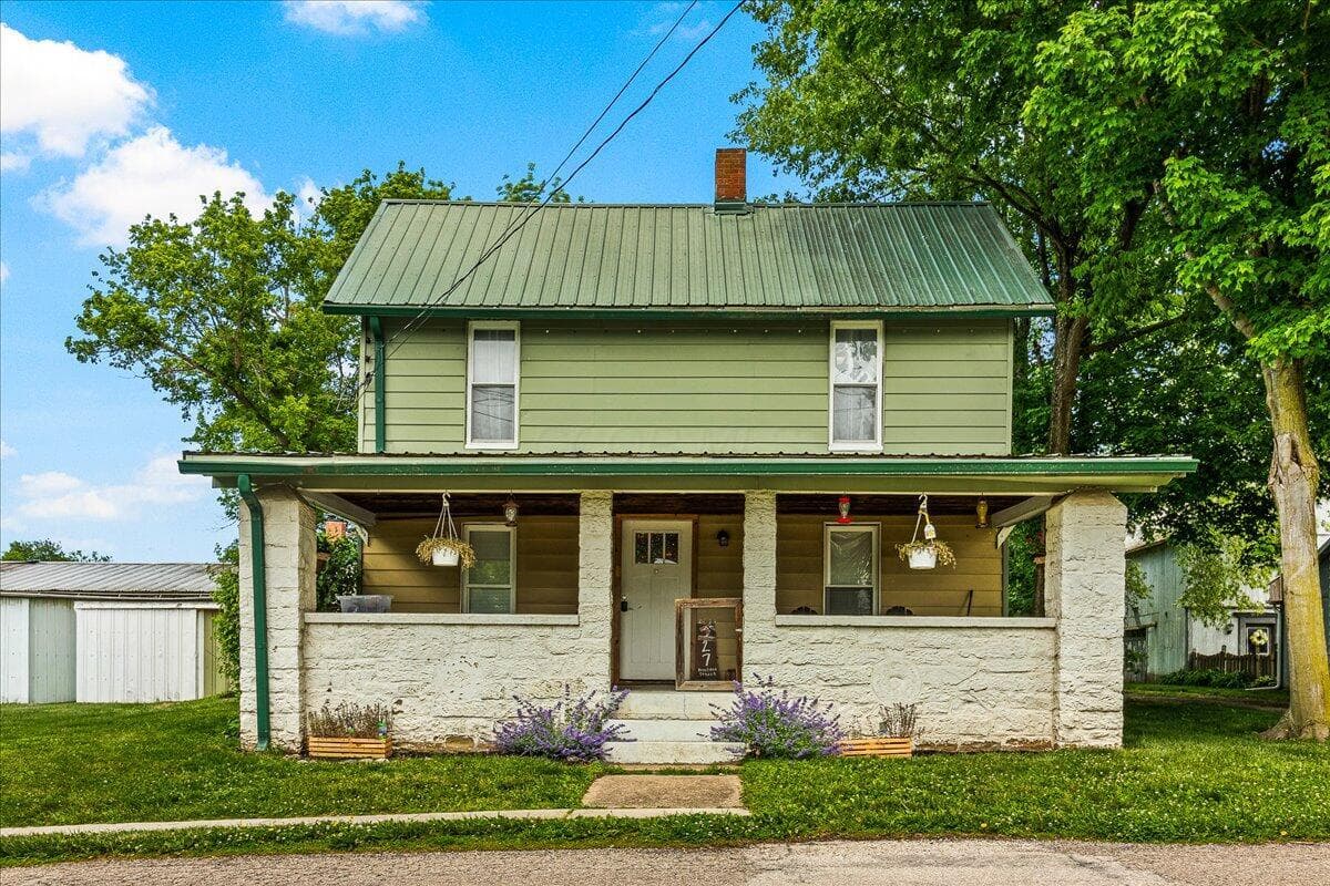 327 Moreland Street, Saint Louisville, OH 43071