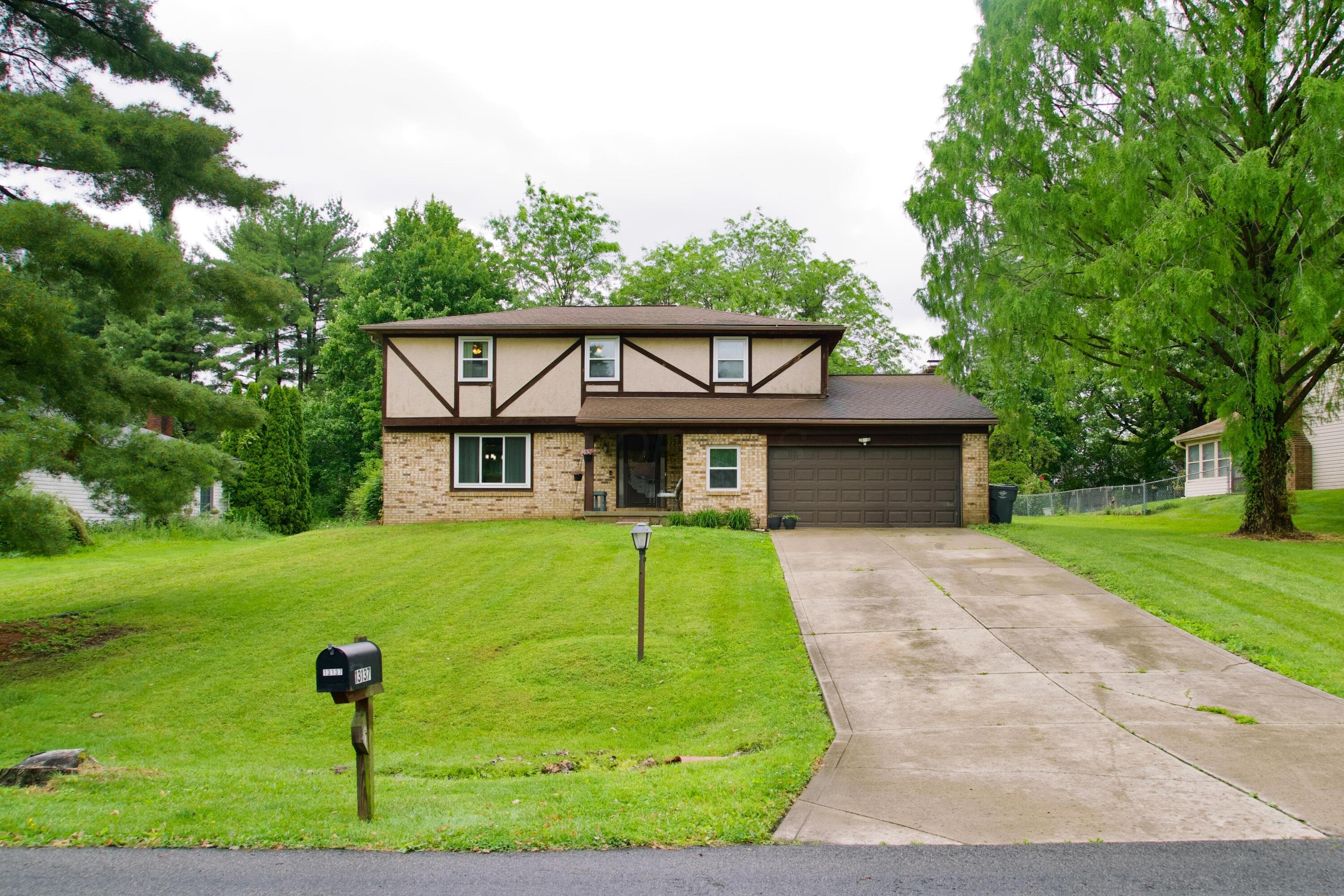 13137 E Crosset Hill Drive, Pickerington, OH 43147