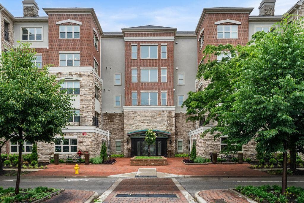 3175 Tremont Road #409, Columbus, OH 43221