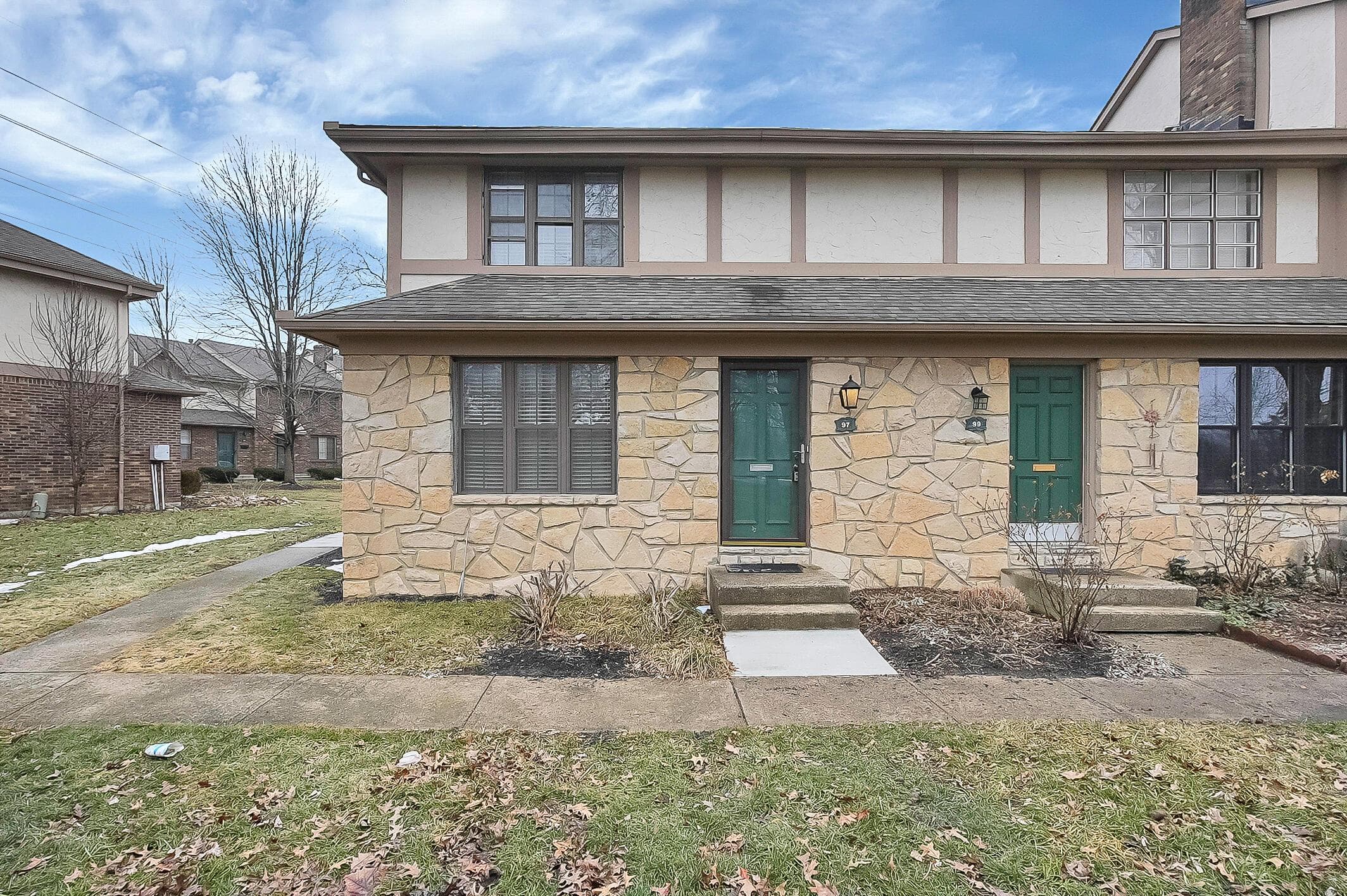 97 Stornoway Drive W, Columbus, OH 43213