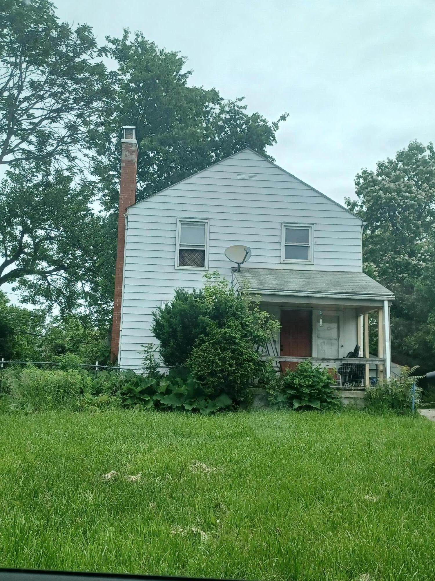 2446 Bretton Place, Columbus, OH 43211