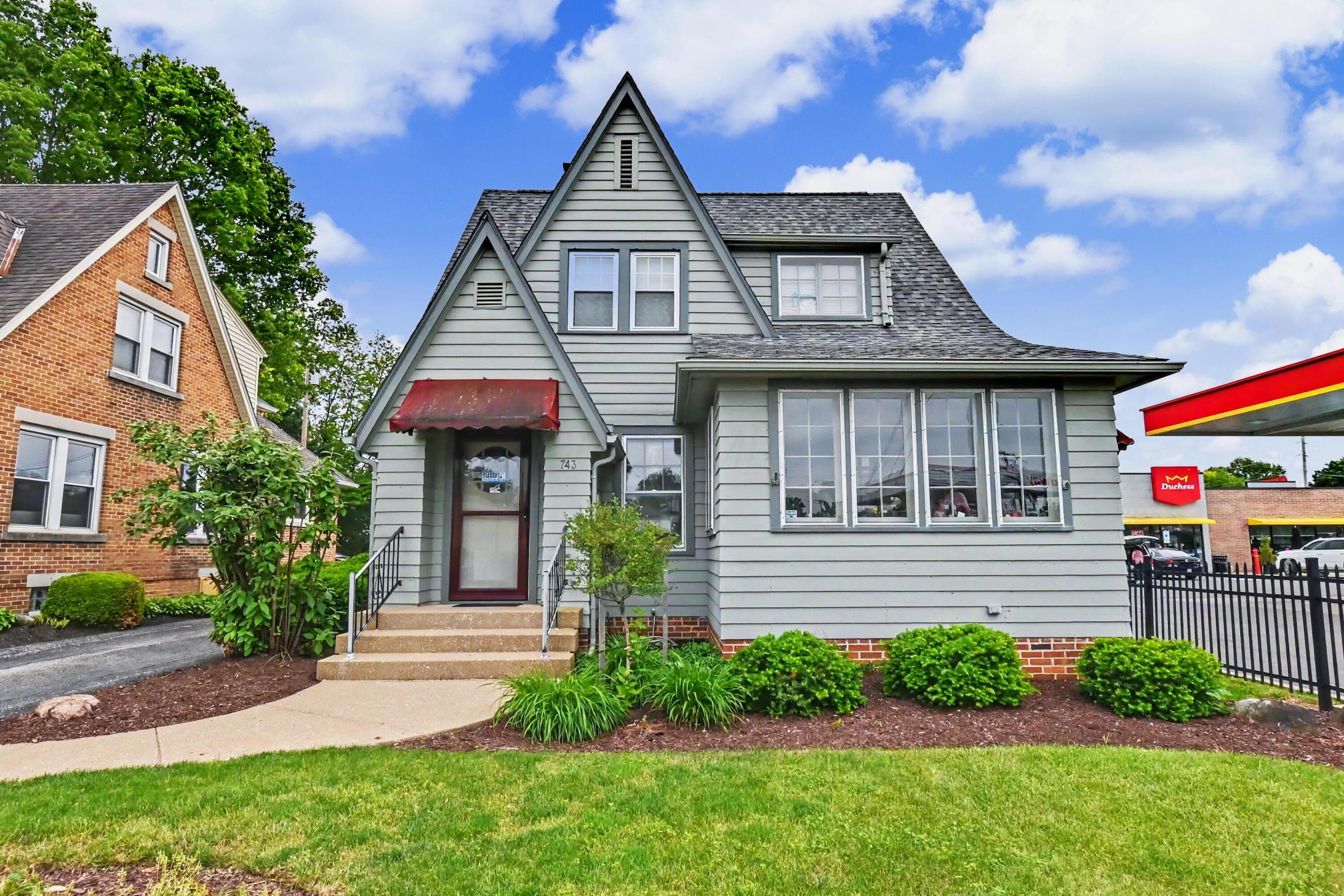 743 & 743 1/2 Harding Way W, Galion, OH 44833