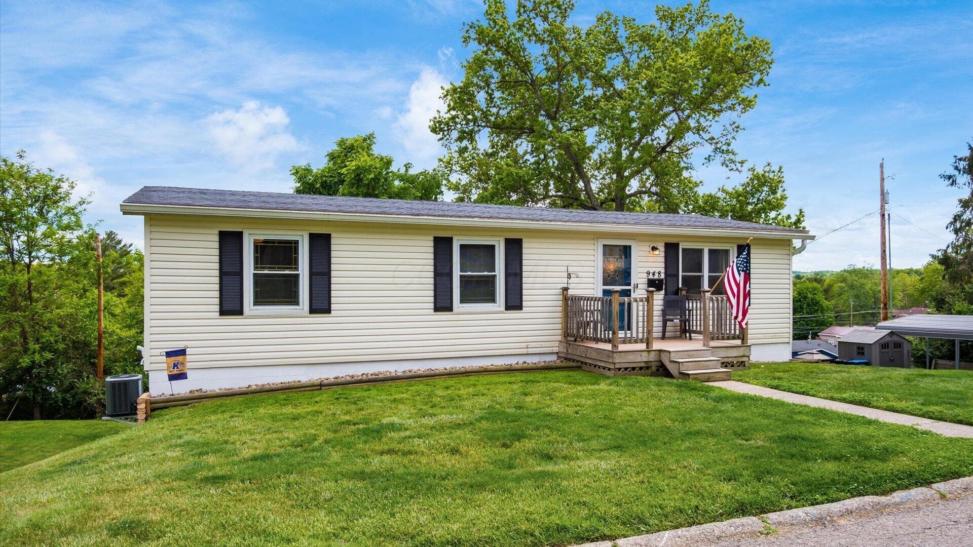 948 N Moorewood Drive, Zanesville, OH 43701