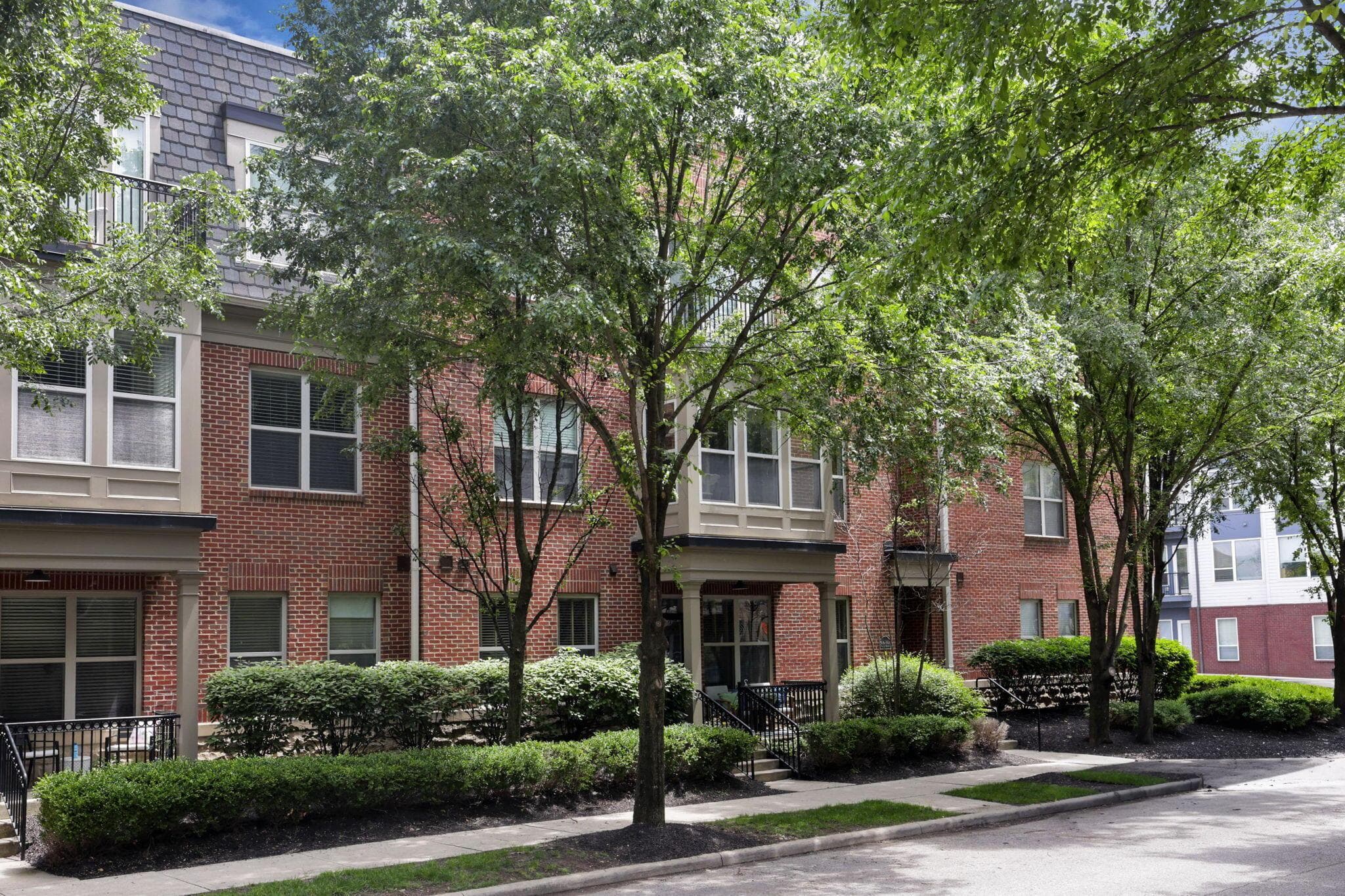 960 Perry Street #209, Columbus, OH 43215