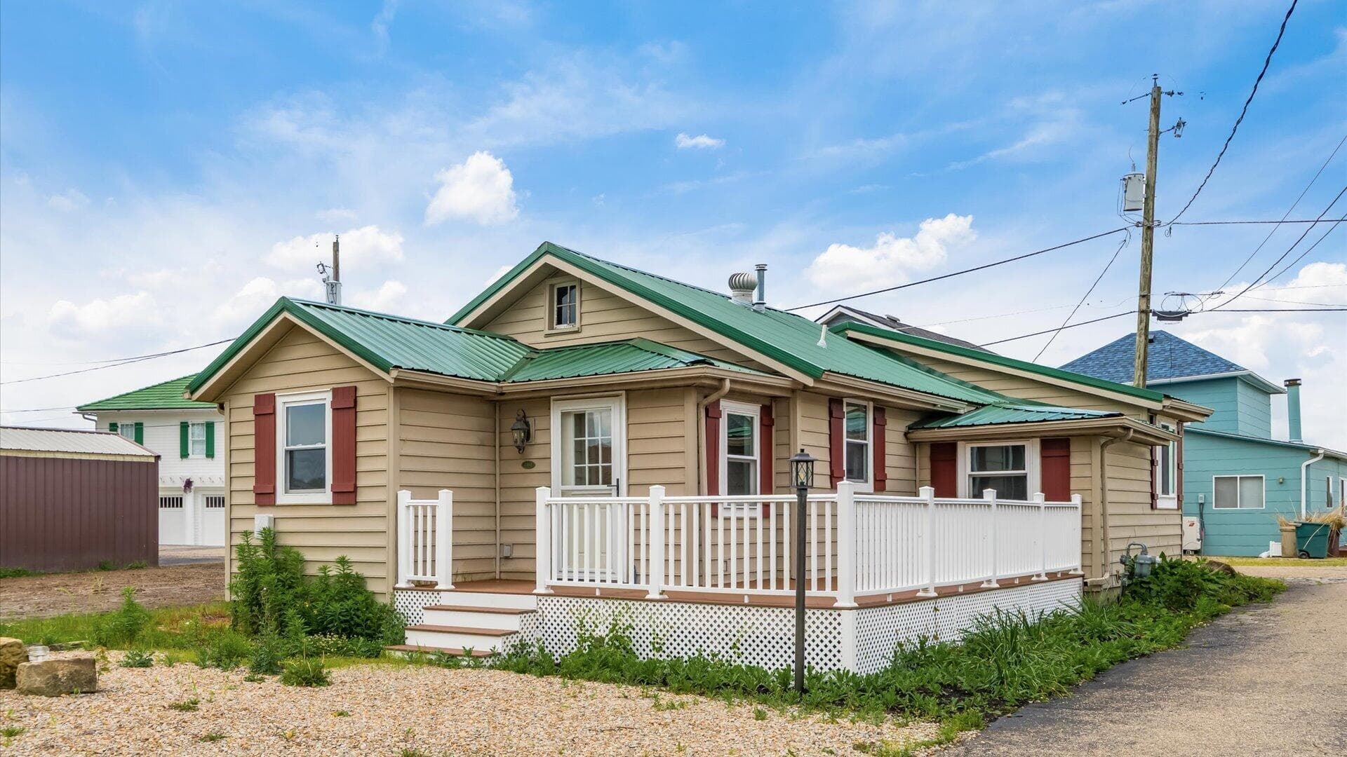 4881 Decker Avenue NE, Thornville, OH 43076