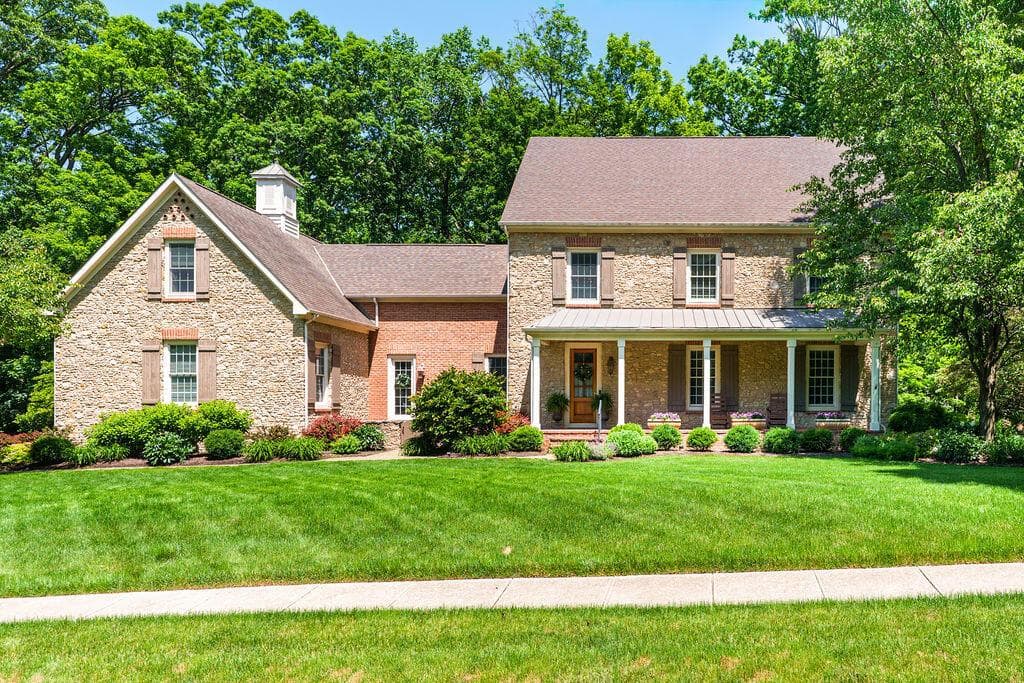 8382 Deep Run, Powell, OH 43065