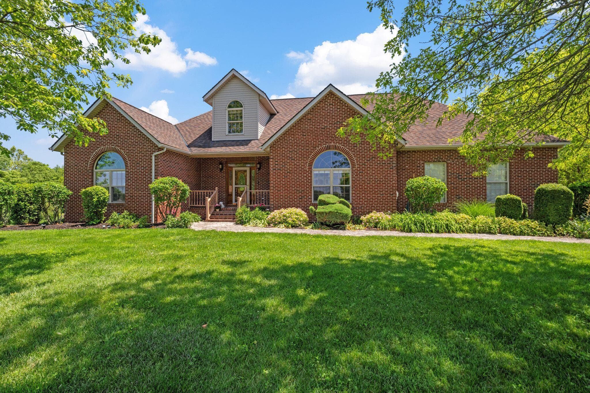 7616 Richardson Road, Groveport, OH 43125