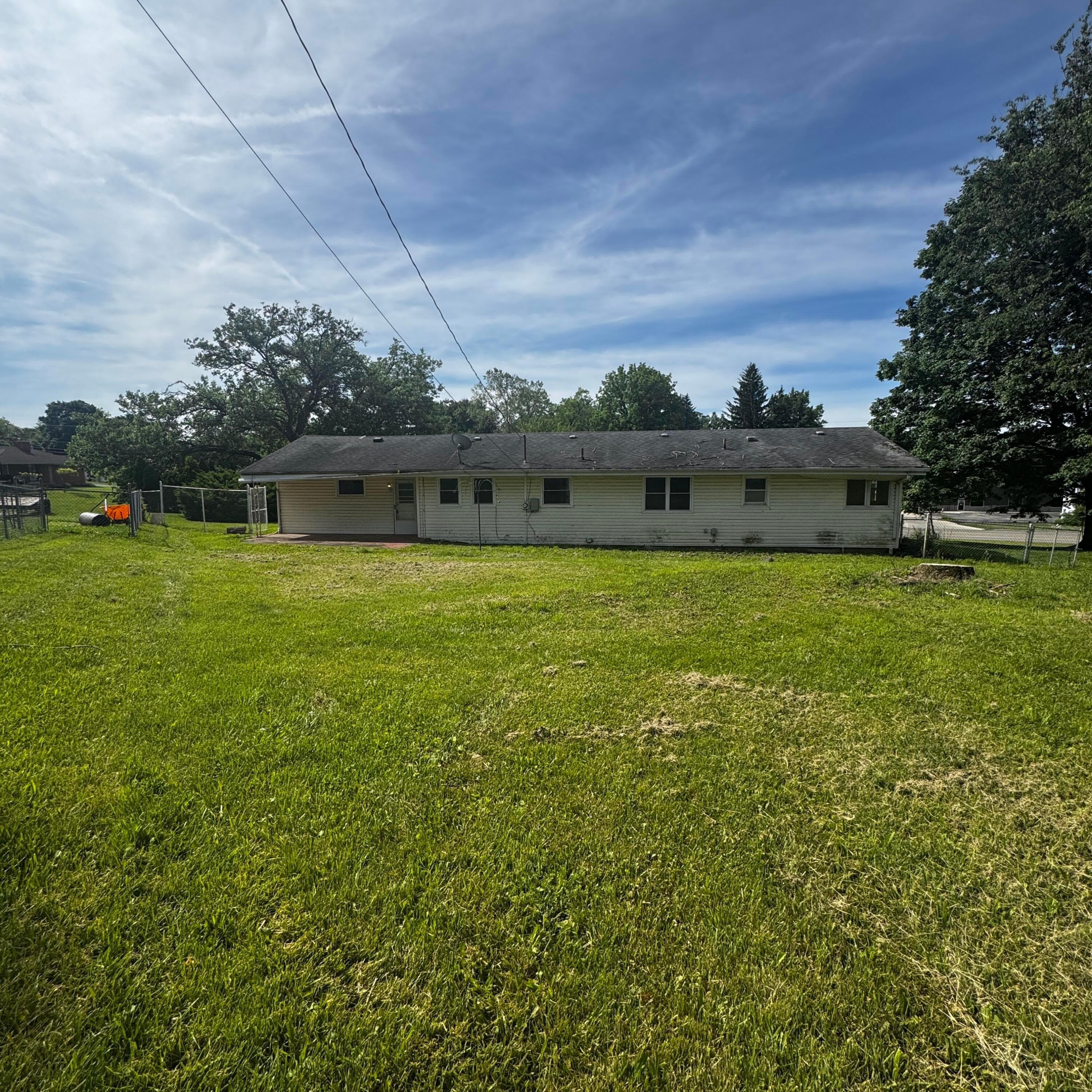 2136 E Home Road, Springfield, OH 45503