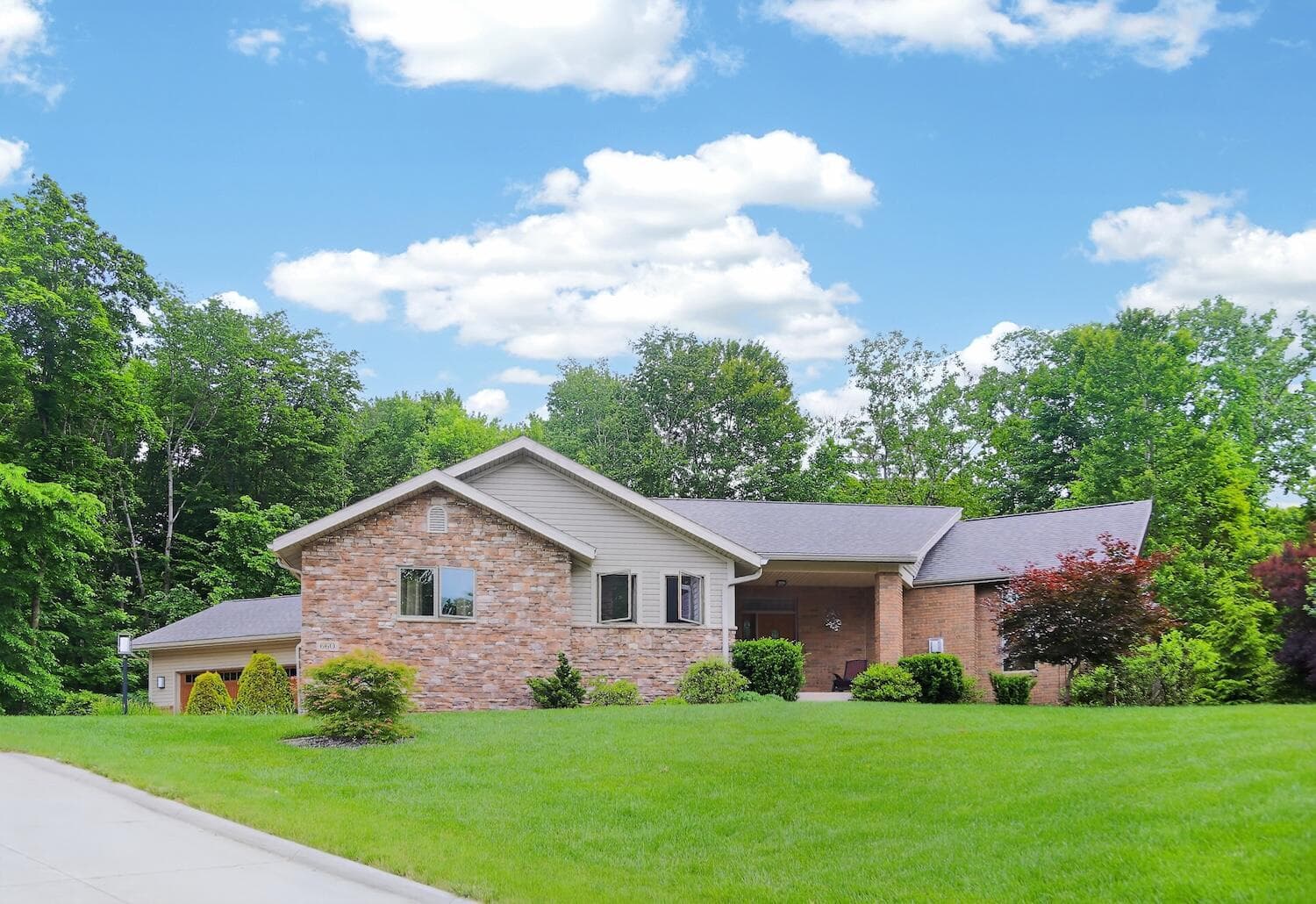 660 King Beach Drive, Howard, OH 43028