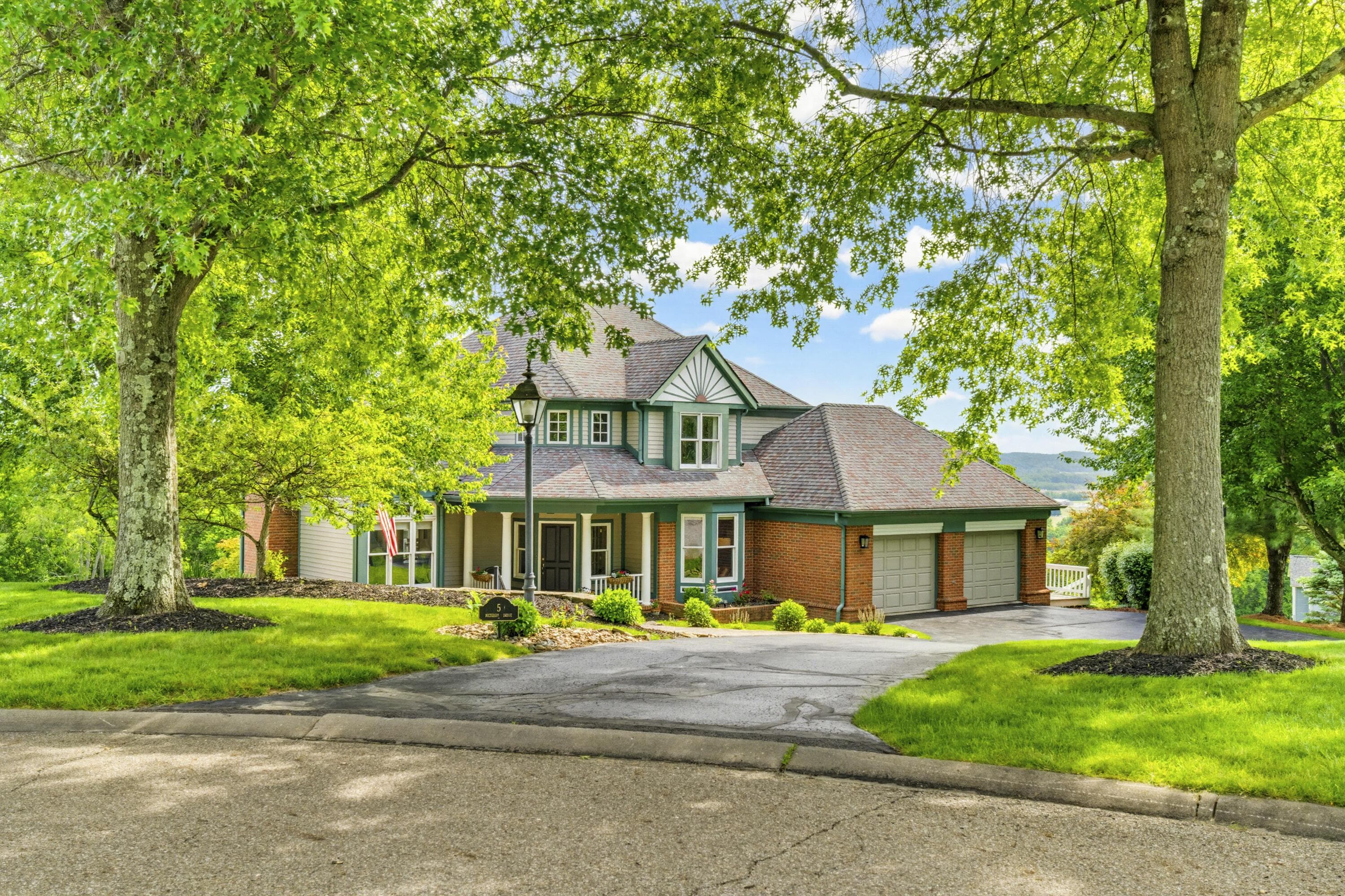 5 Medbery Drive, Coshocton, OH 43812