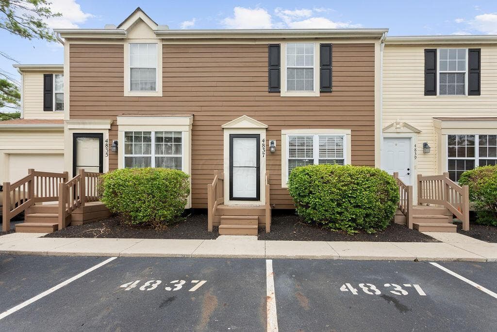 4837 Stoneybrook Boulevard #30B, Hilliard, OH 43026