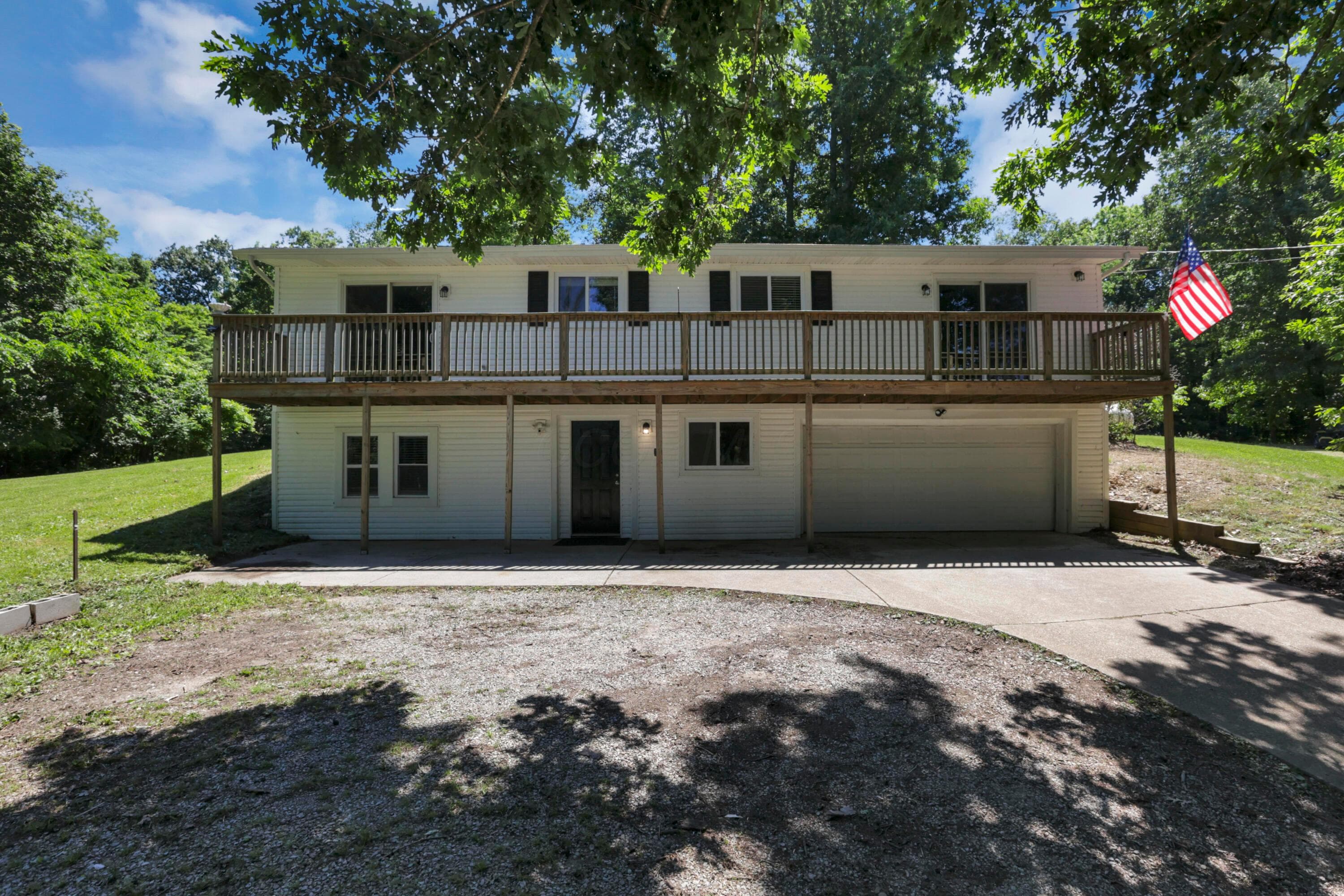 187 Valley View Drive SE, Heath, OH 43056