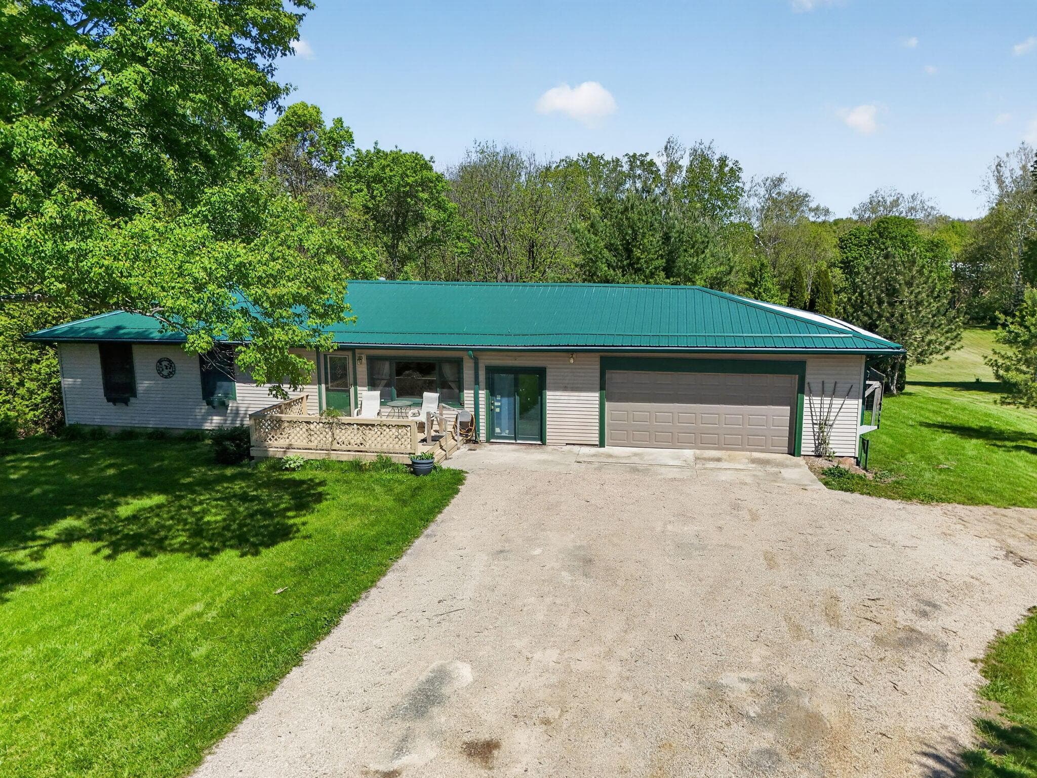 8960 Mills Road, Ostrander, OH