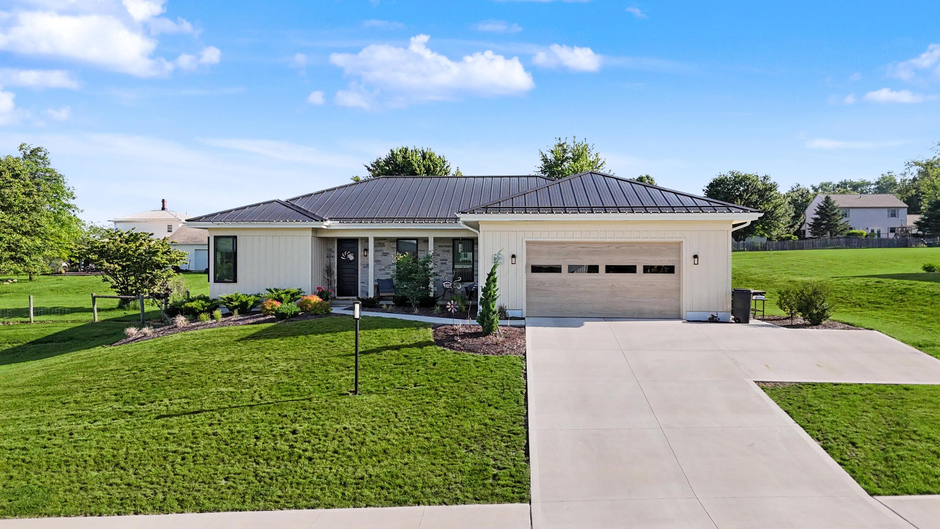 21 Betty Drive, Bellville, OH 44813