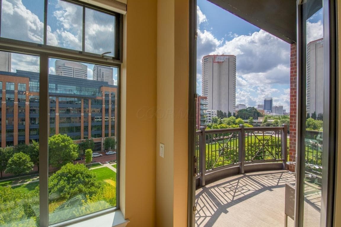 250 Daniel Burnham Square #607, Columbus, OH 43215