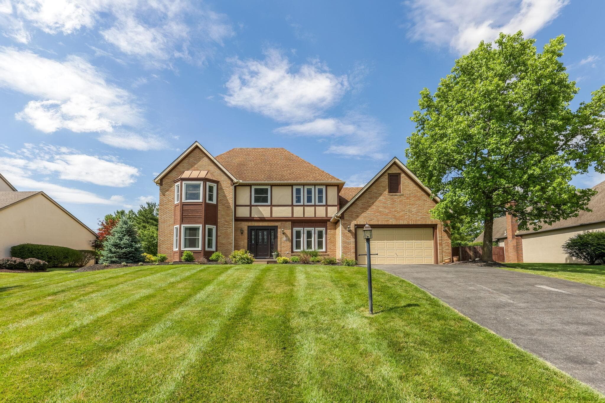 8538 Chateau Drive, Pickerington, OH 43147