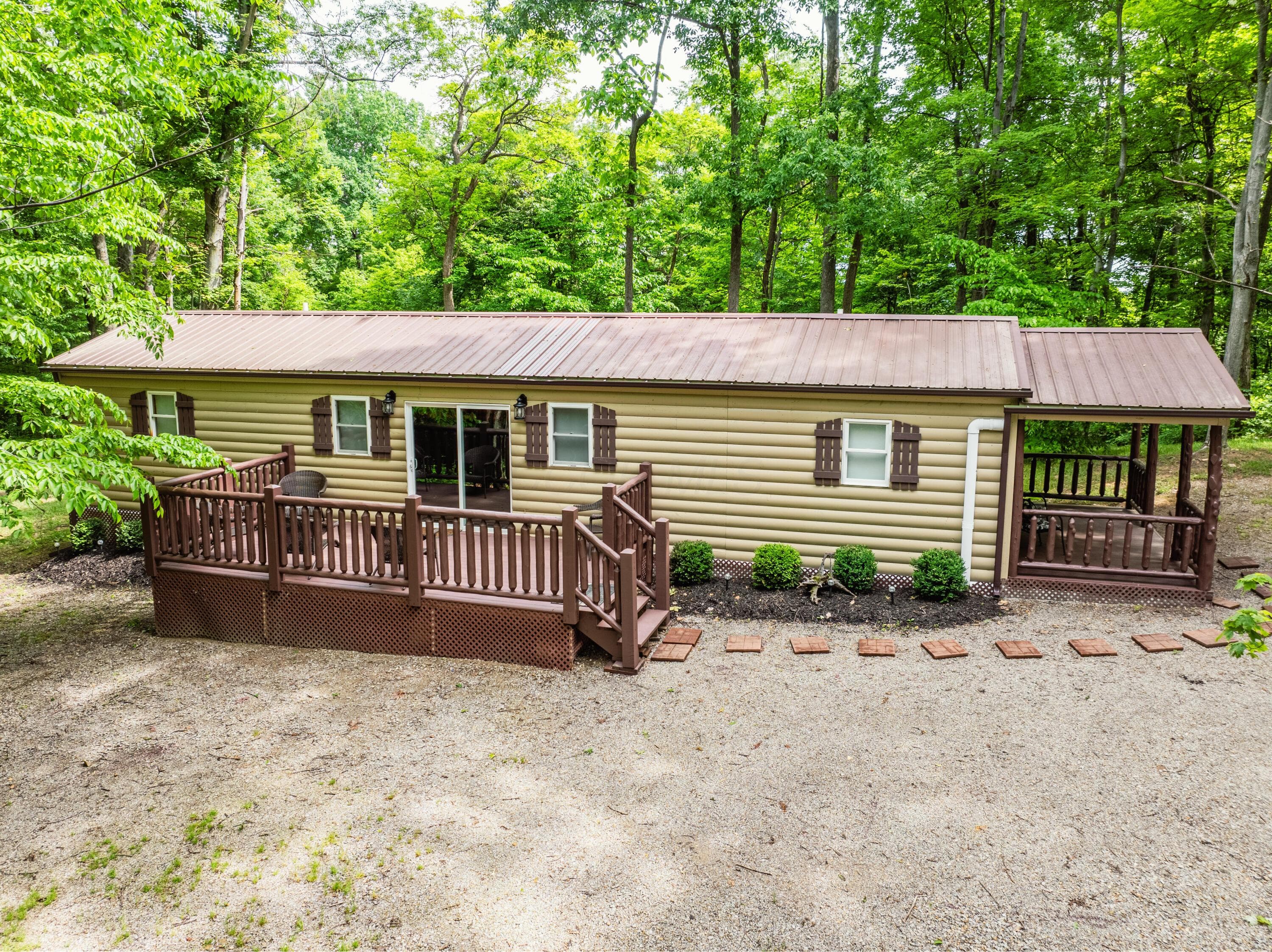 5674 Pleasant Valley Road, Nashport, OH 43830