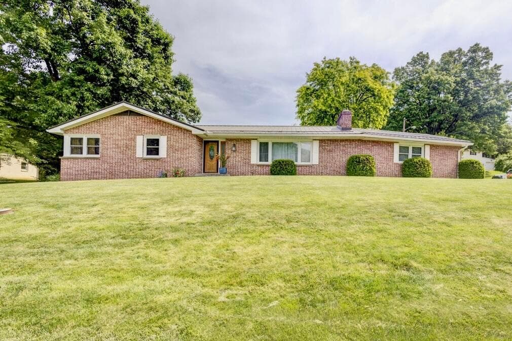 205 Marita Drive, Mount Vernon, OH