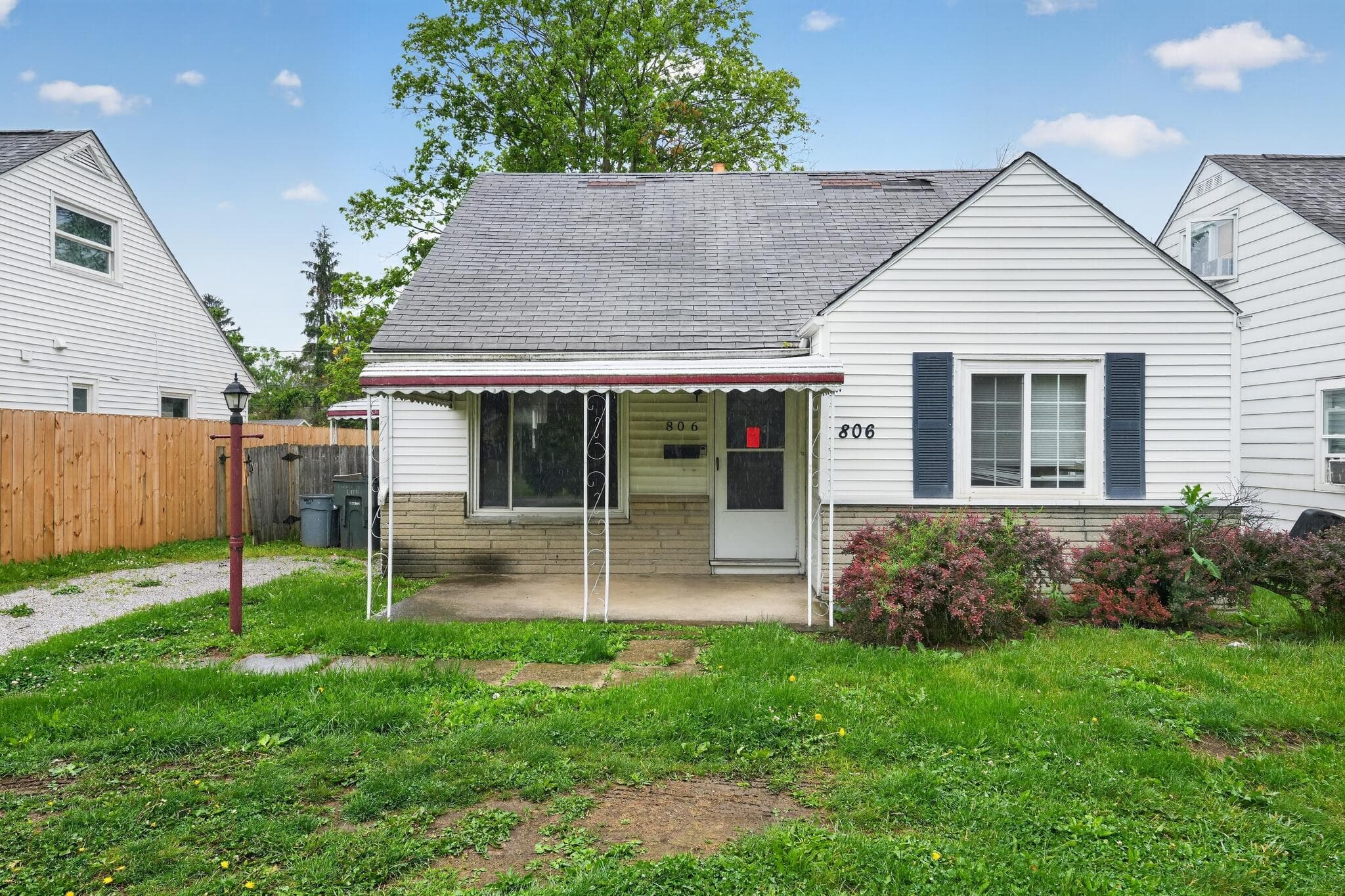 806 S Hampton Road, Columbus, OH 43227