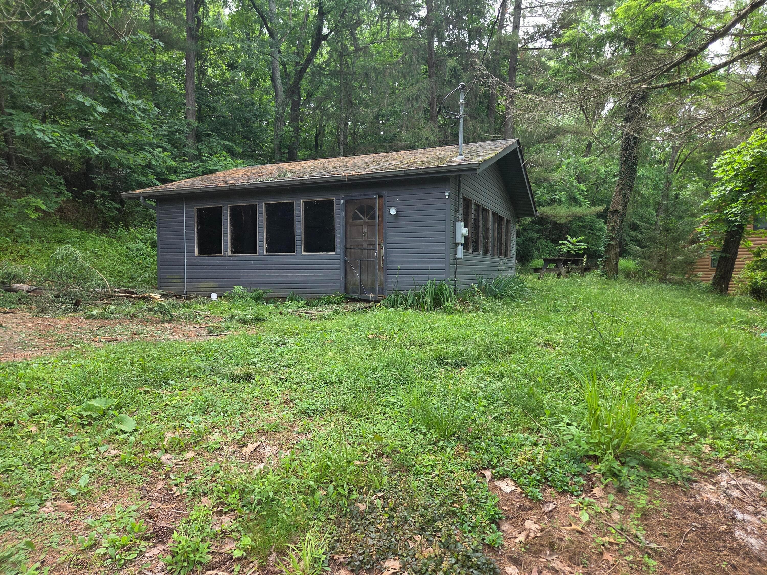 100 Sunset Drive, Senecaville, OH 43780