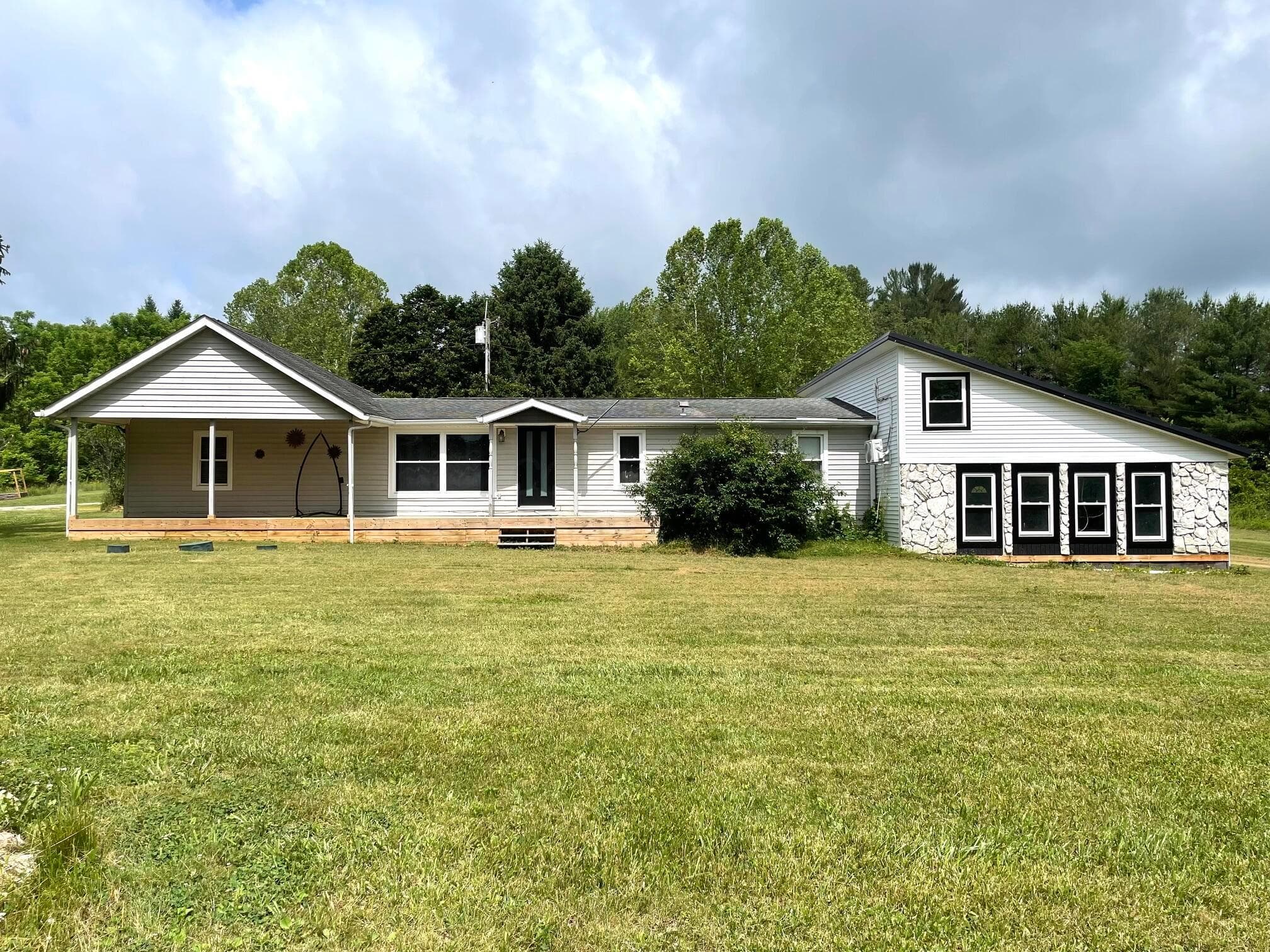 15351 Berry Road, Logan, OH 43138