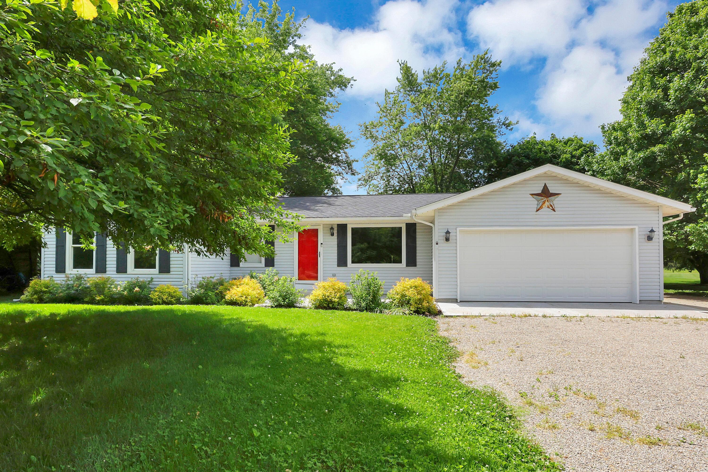 5400 Chestnut Hills Road NE, Newark, OH 43055