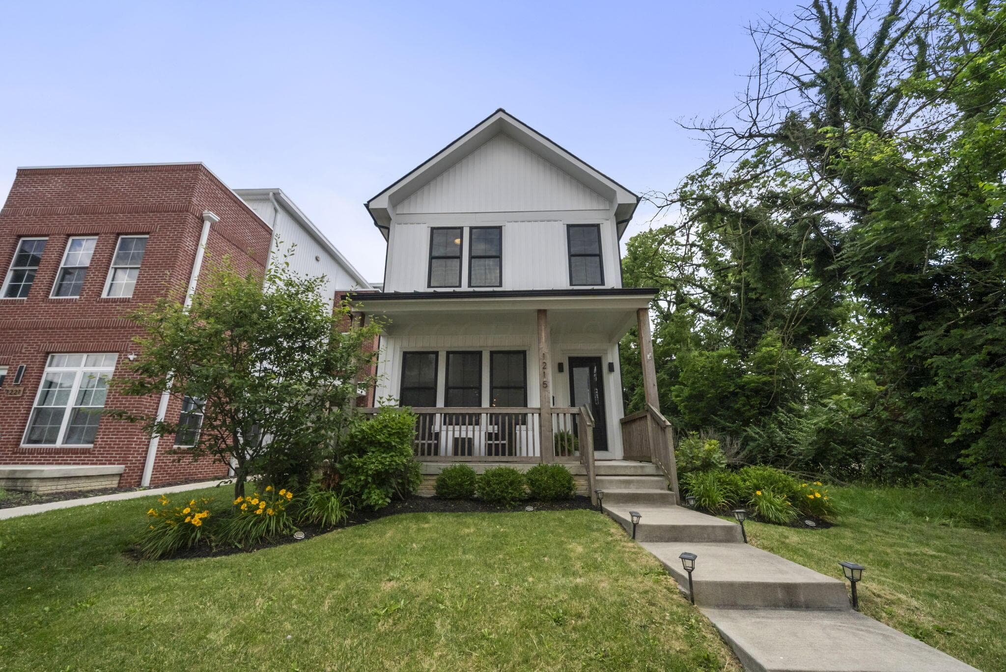 1215 Oak Street, Columbus, OH 43205