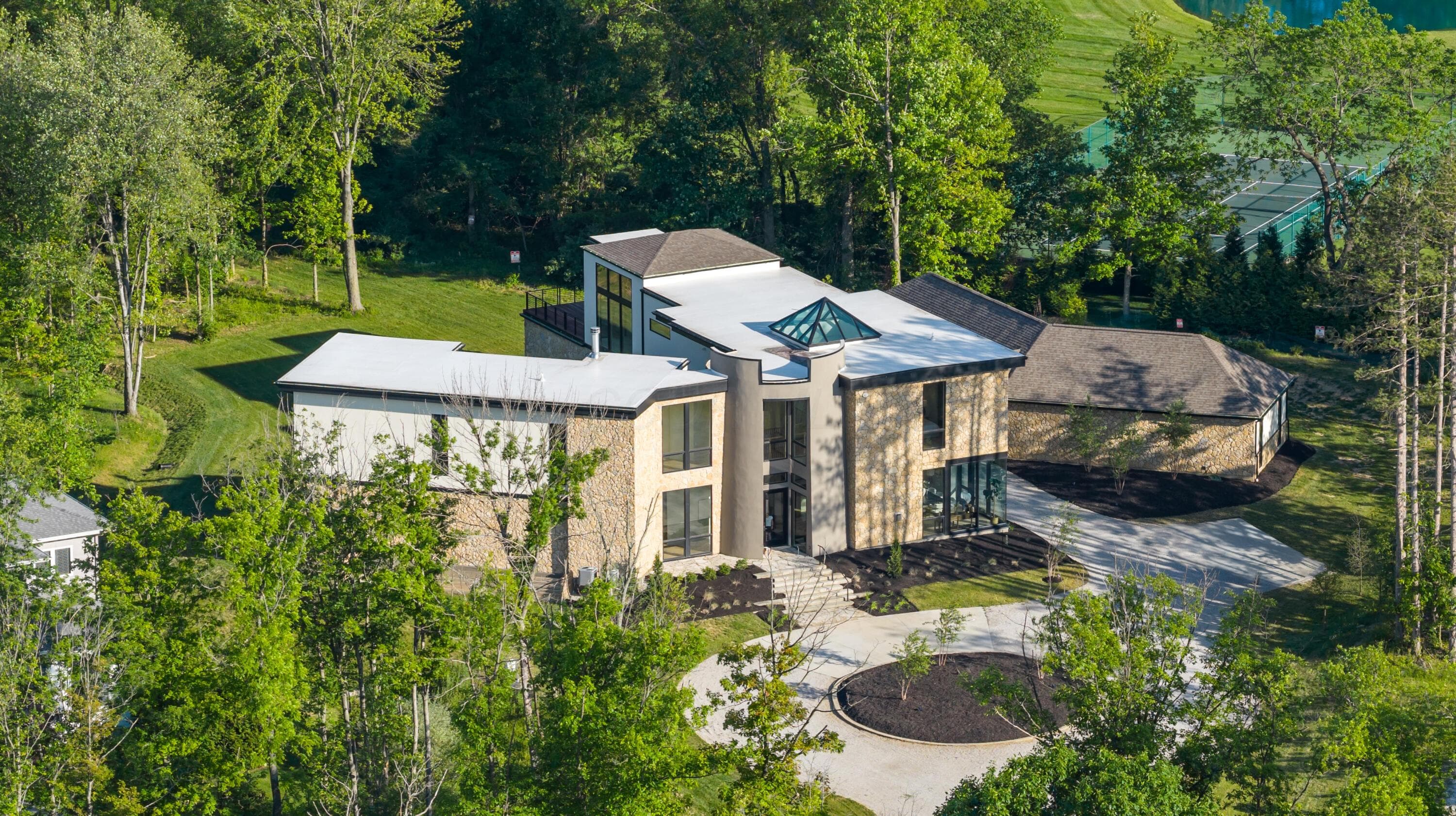 2301 Carriage Road, Powell, OH 43065