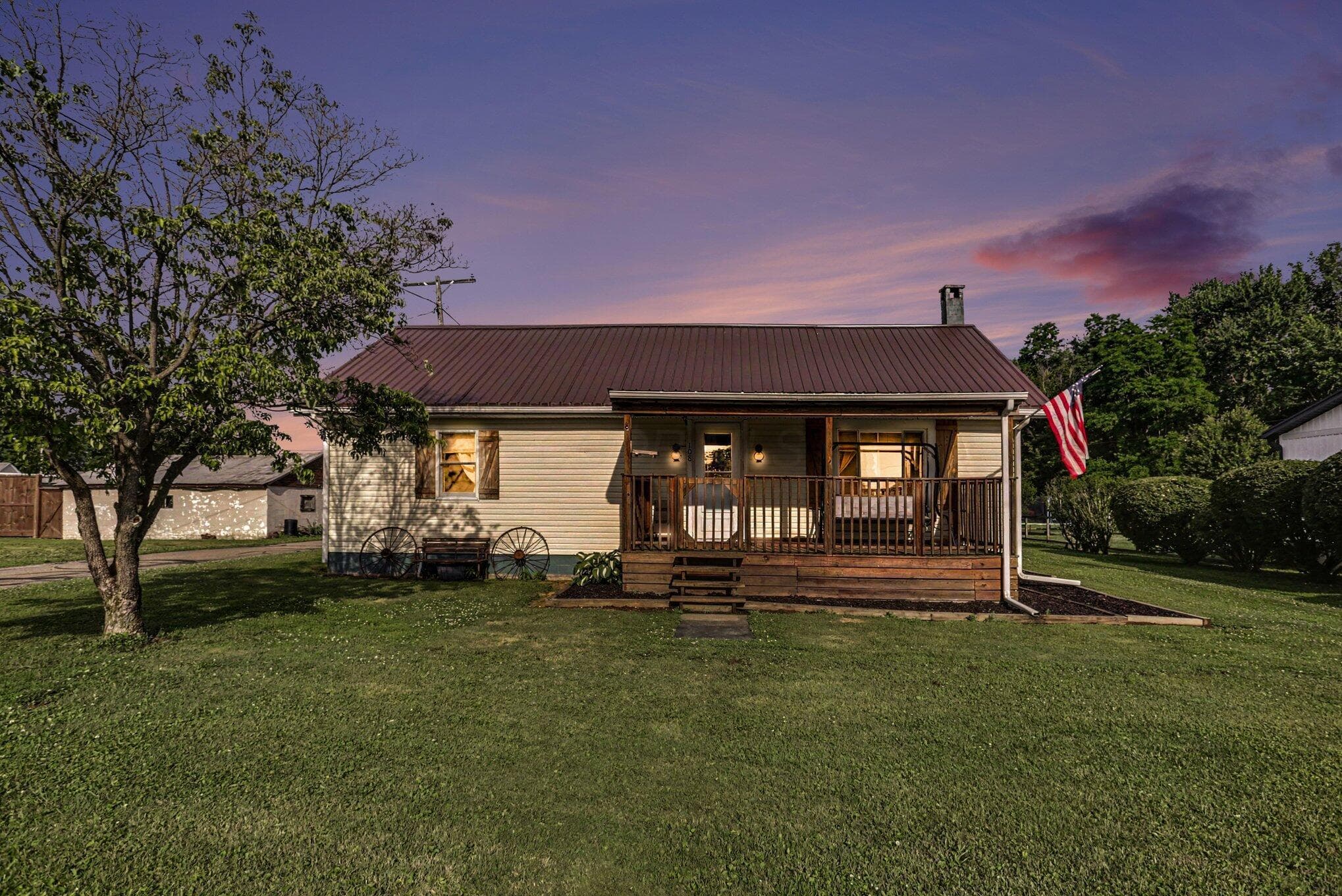 108 Washington Street, Coshocton, OH 43812